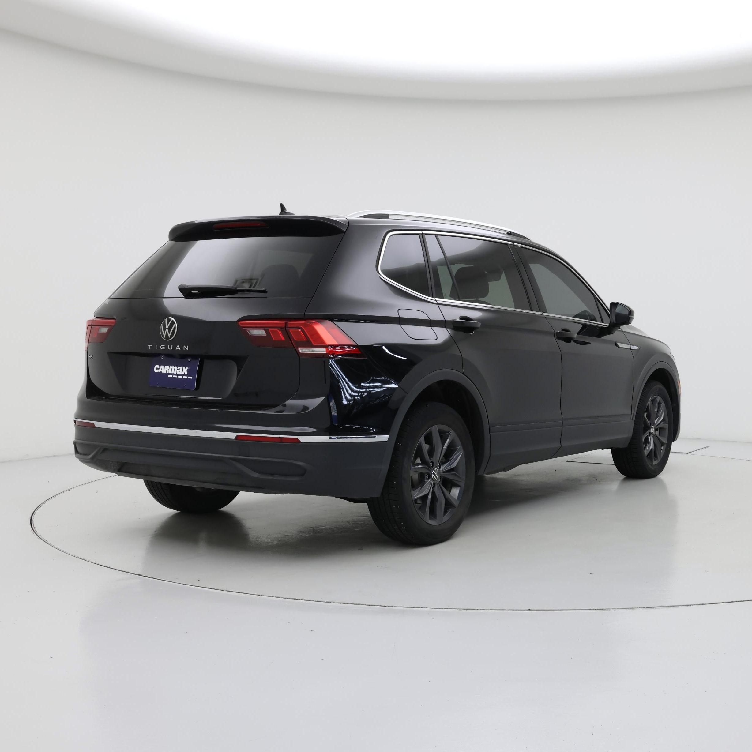 Thumbnail: 2023 Volkswagen Tiguan - 8