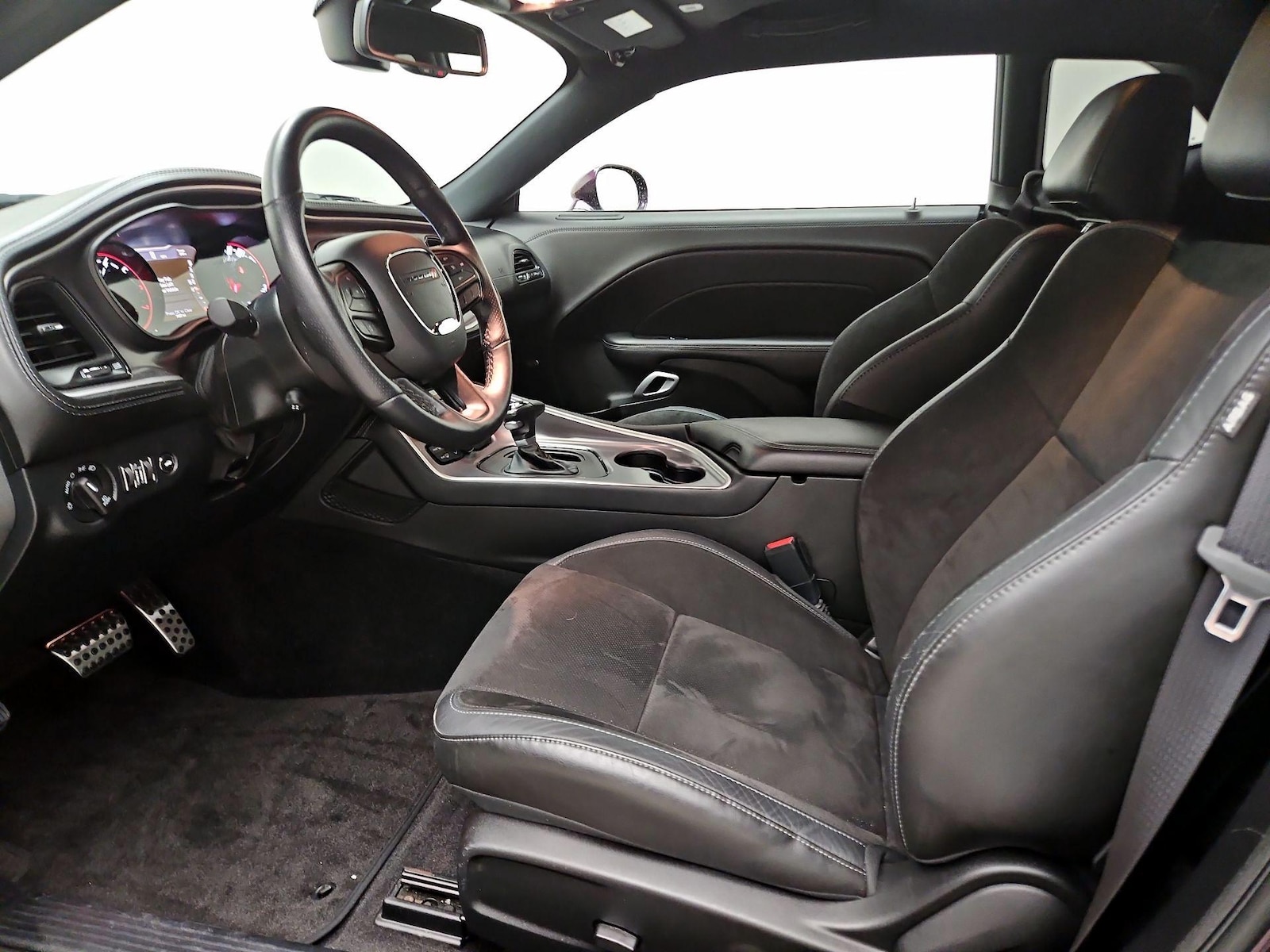 2022 Dodge Challenger R/T - Photo 12