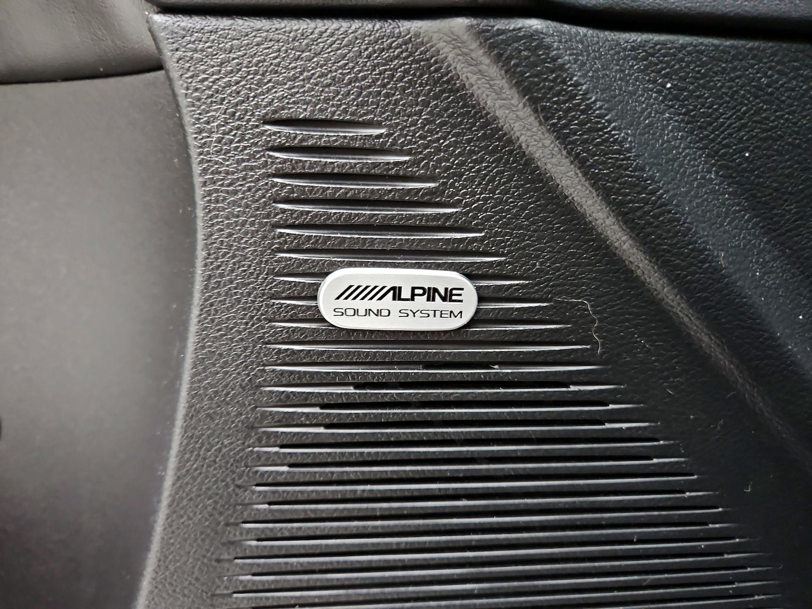 2022 Dodge Challenger R/T - Photo 23