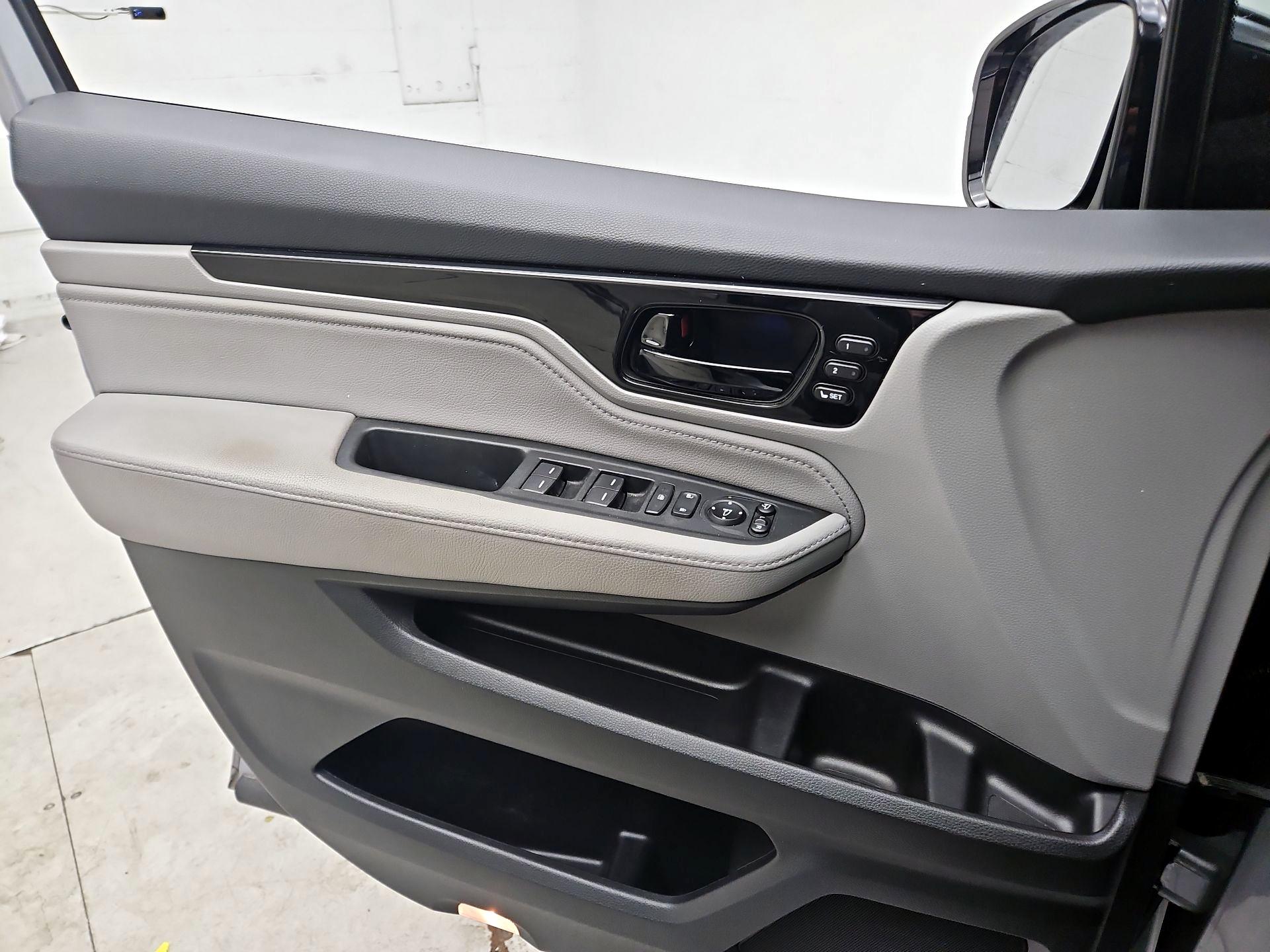 Thumbnail: 2019 Honda Odyssey - 12