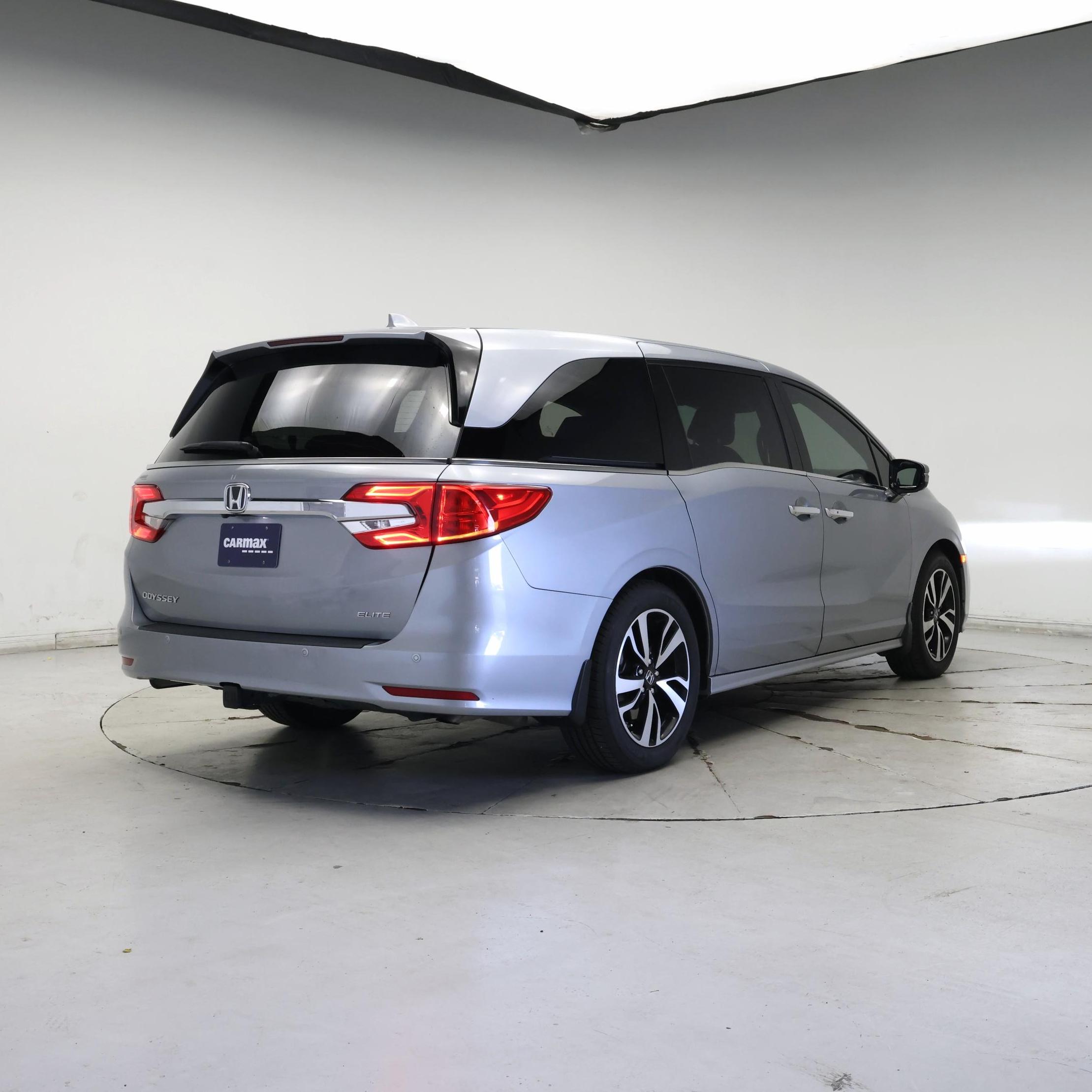 Thumbnail: 2019 Honda Odyssey - 8