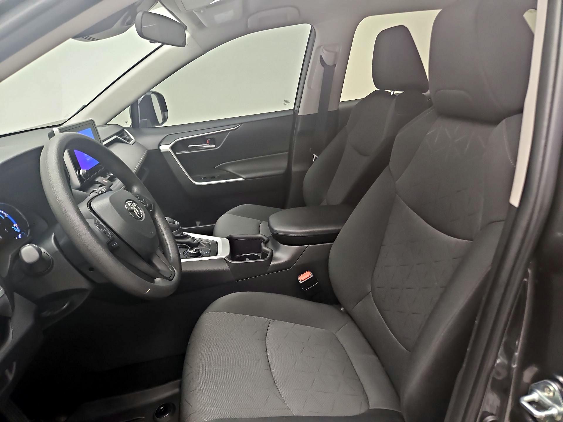 Thumbnail: 2024 Toyota RAV4 - 11