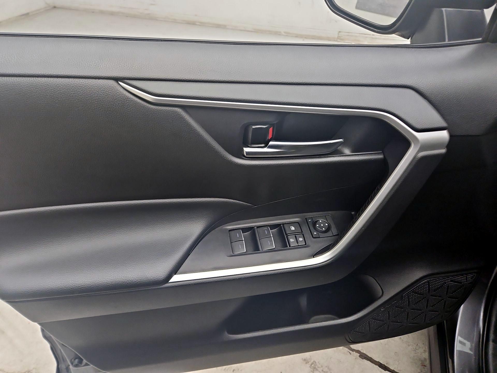 Thumbnail: 2024 Toyota RAV4 - 12