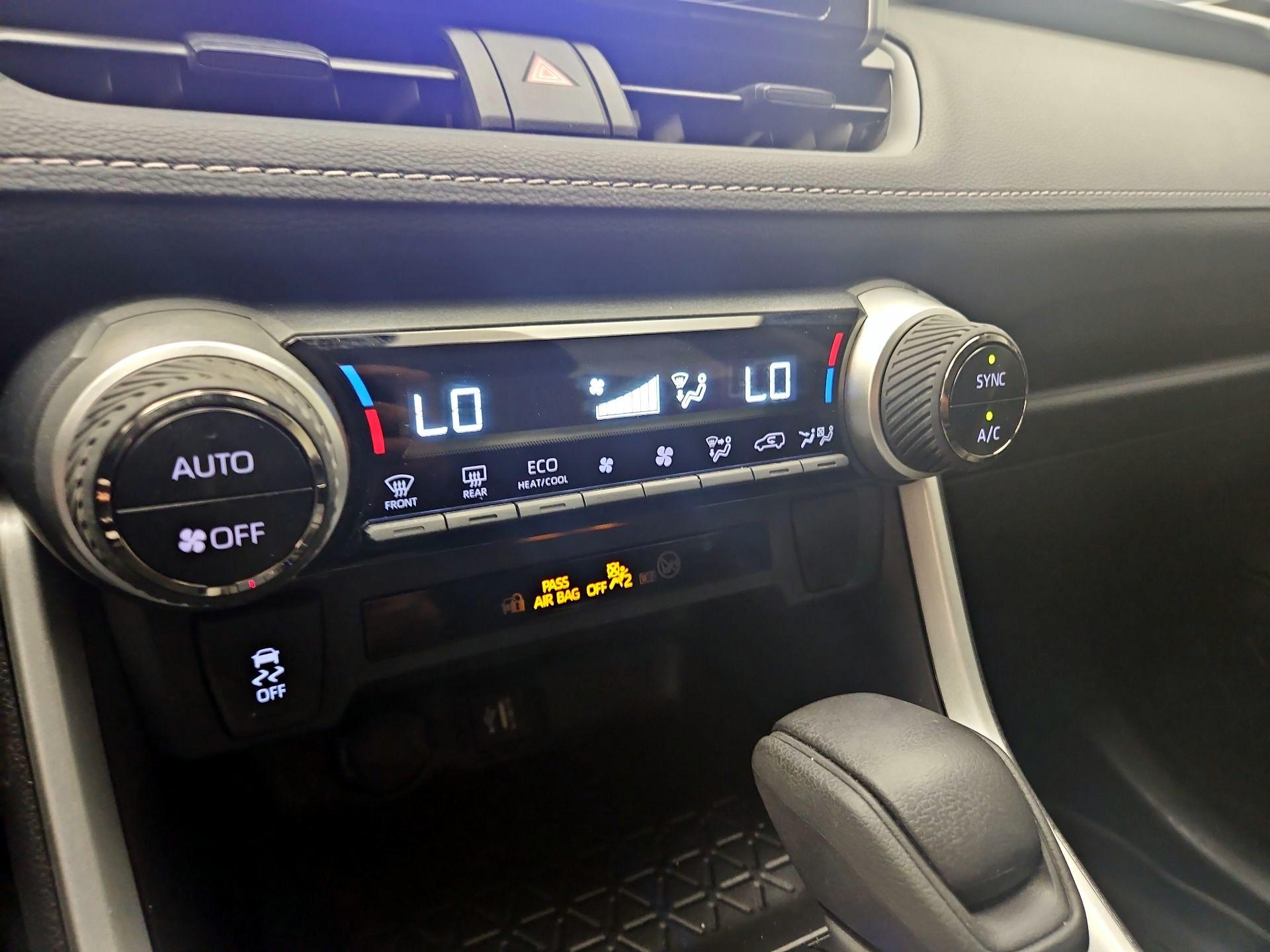 Thumbnail: 2024 Toyota RAV4 - 17