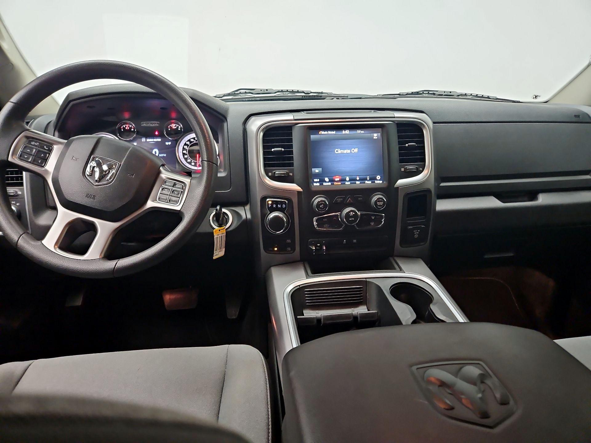 Thumbnail: 2023 RAM 1500 Classic - 9