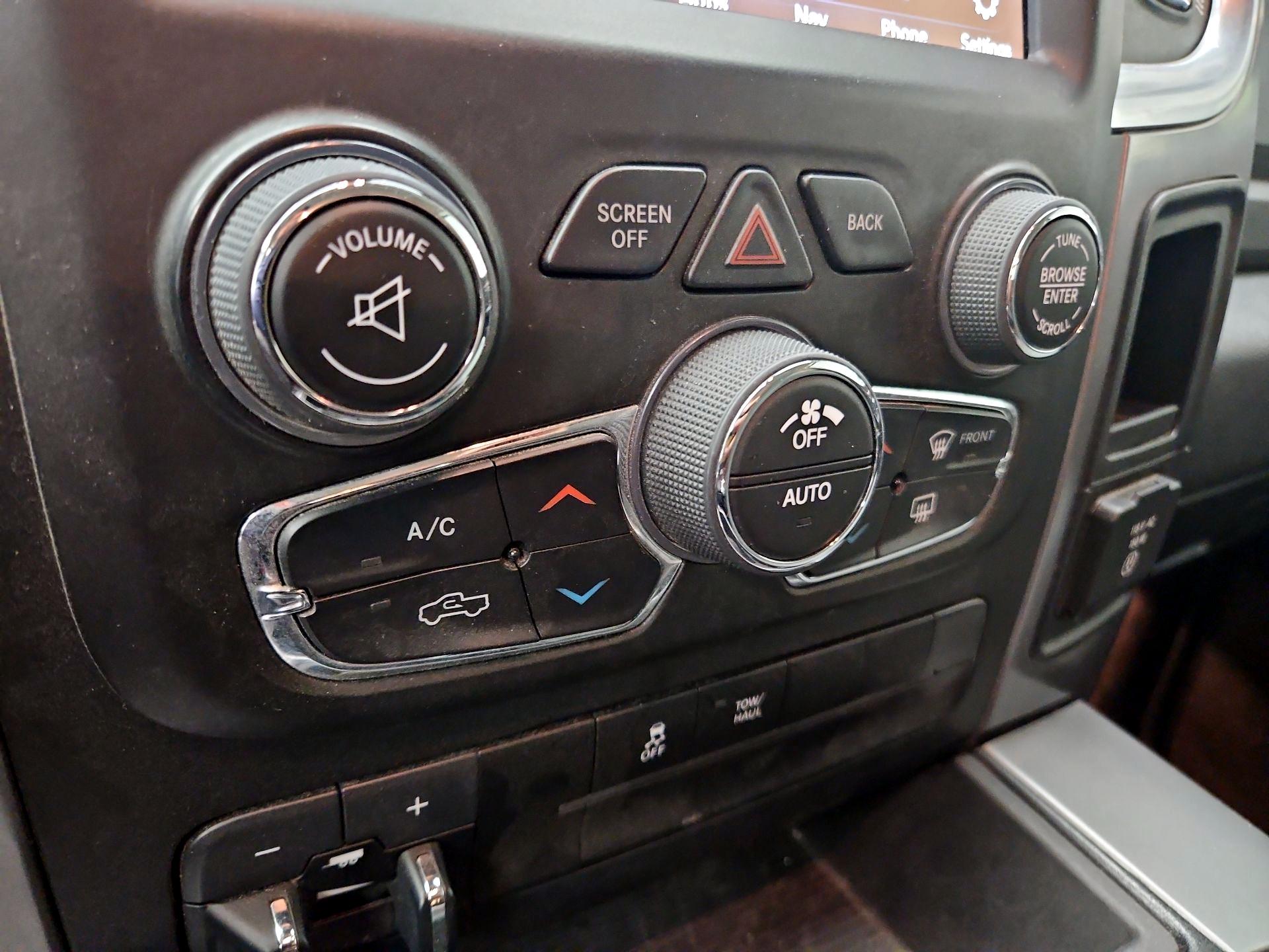 Thumbnail: 2023 RAM 1500 Classic - 16