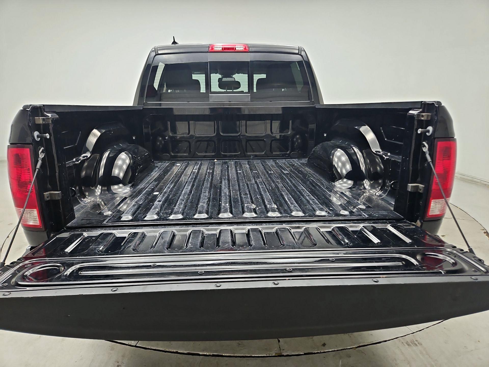 Thumbnail: 2023 RAM 1500 Classic - 20