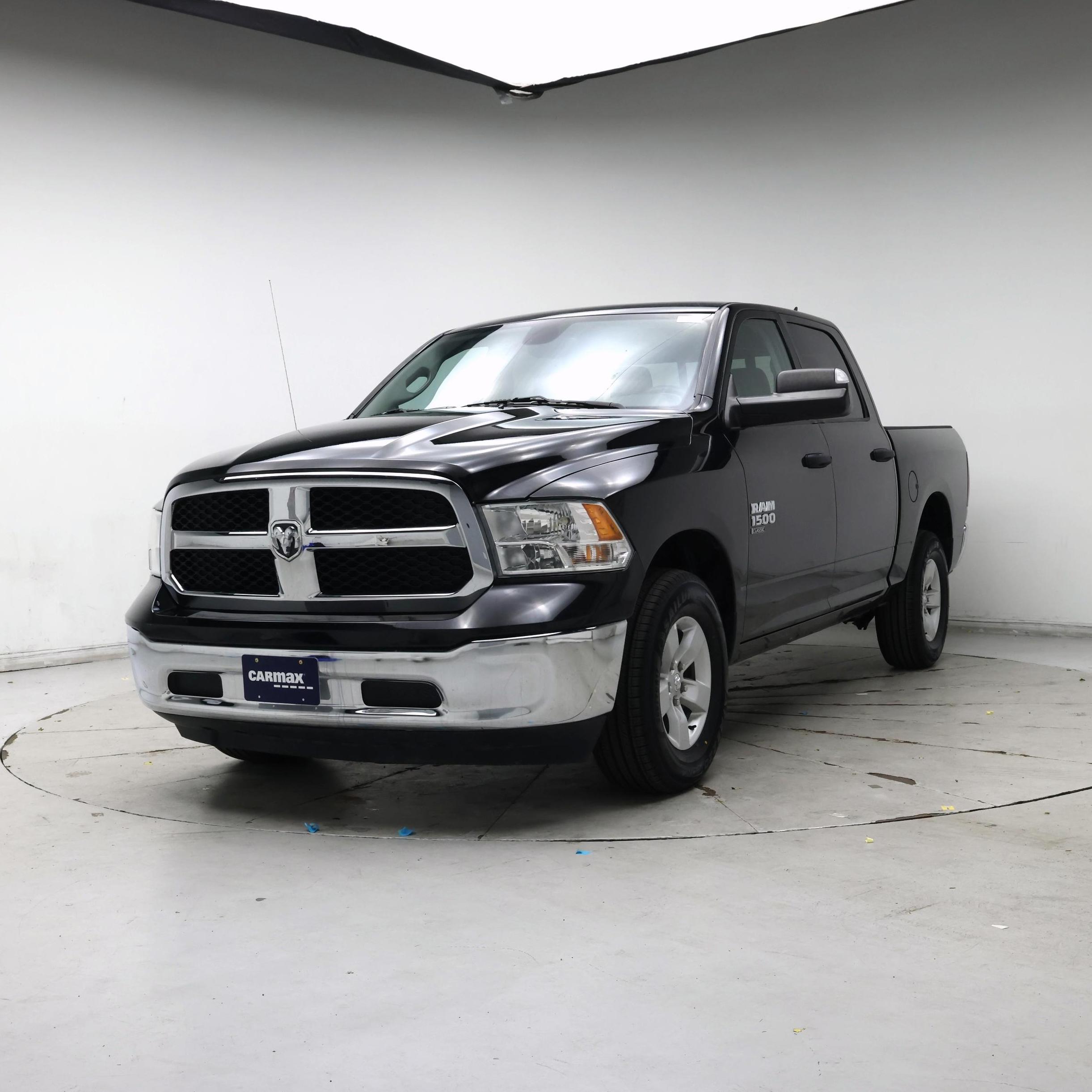Thumbnail: 2023 RAM 1500 Classic - 4