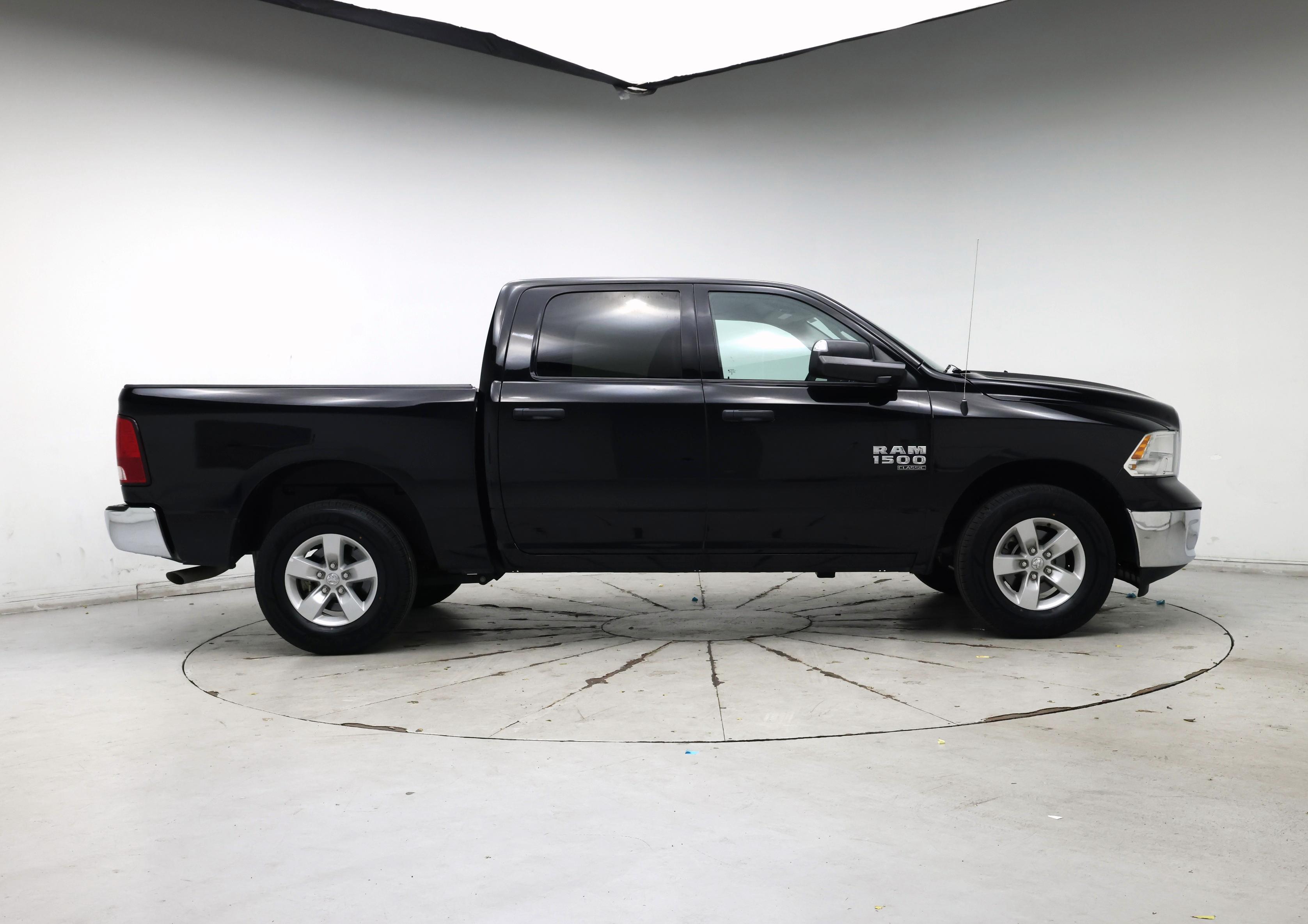 Thumbnail: 2023 RAM 1500 Classic - 7