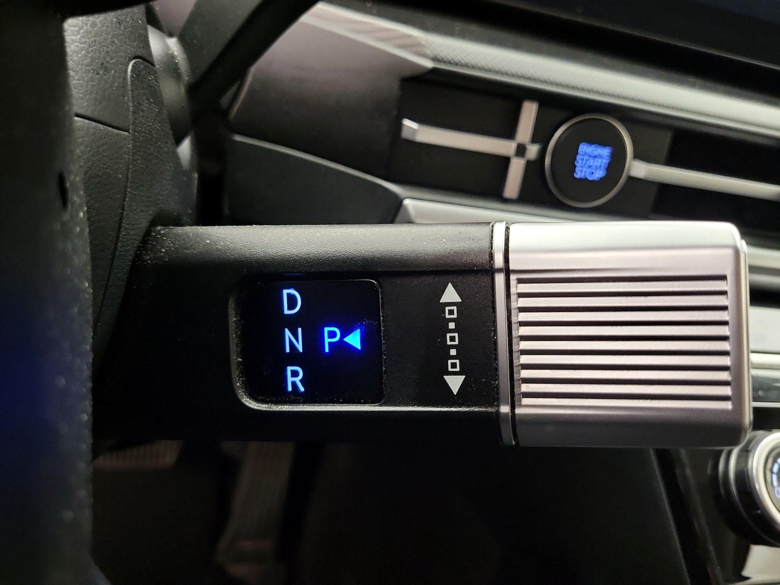 2024 Hyundai Santa Fe SE - Photo 18