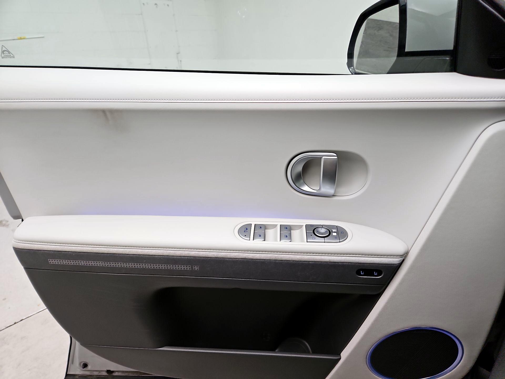 Thumbnail: 2023 Hyundai Ioniq 5 - 12