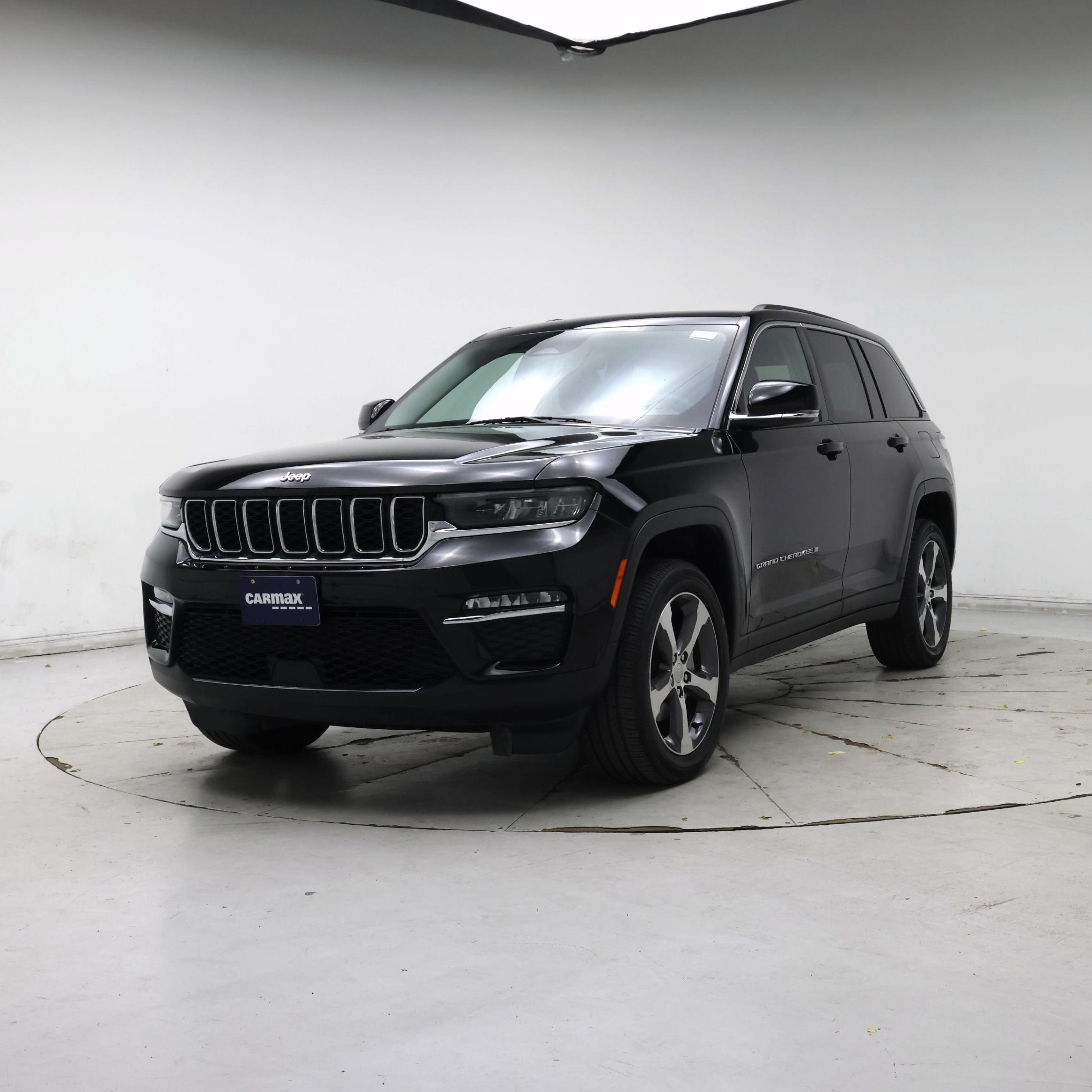 Thumbnail: 2023 Jeep Grand Cherokee - 4