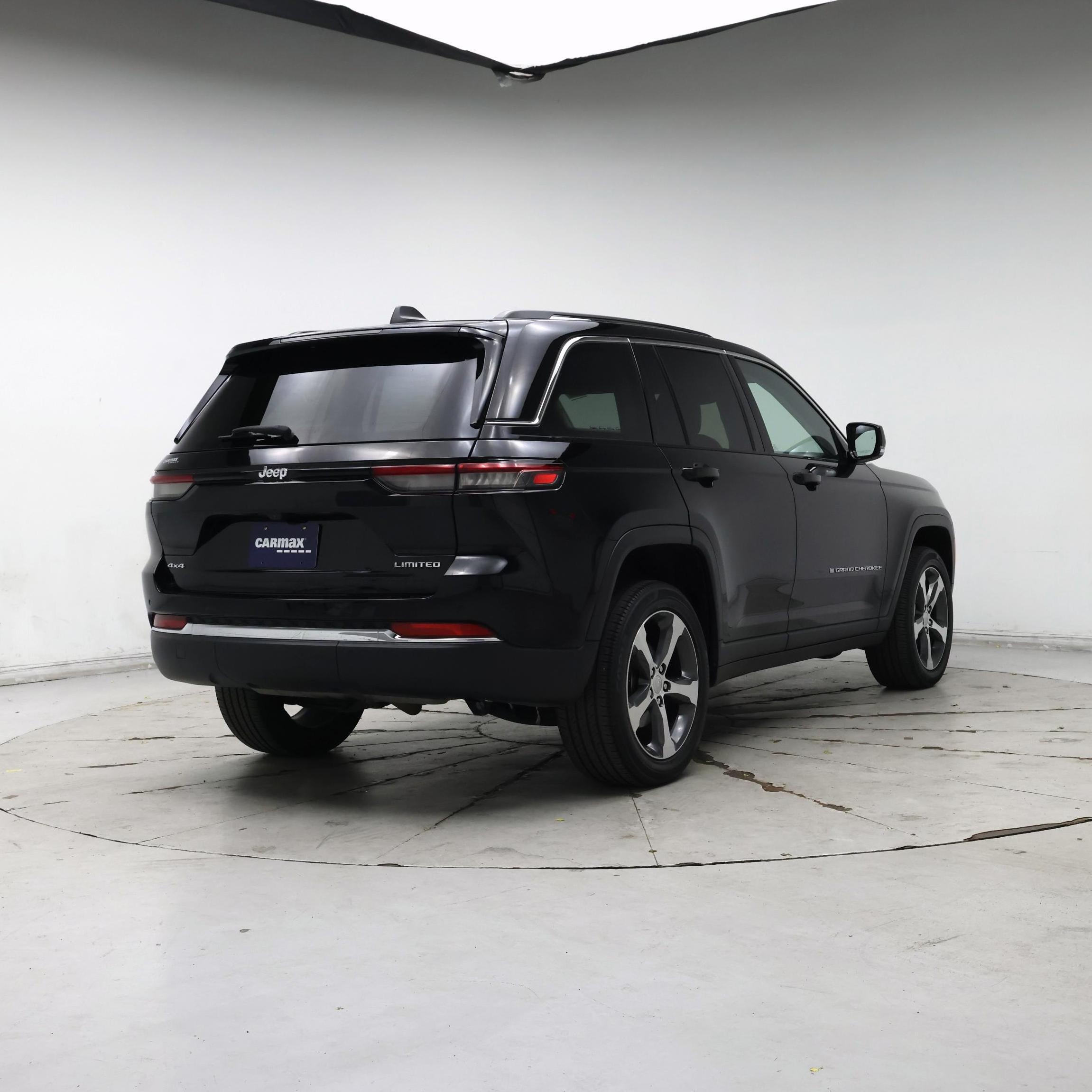 Thumbnail: 2023 Jeep Grand Cherokee - 8