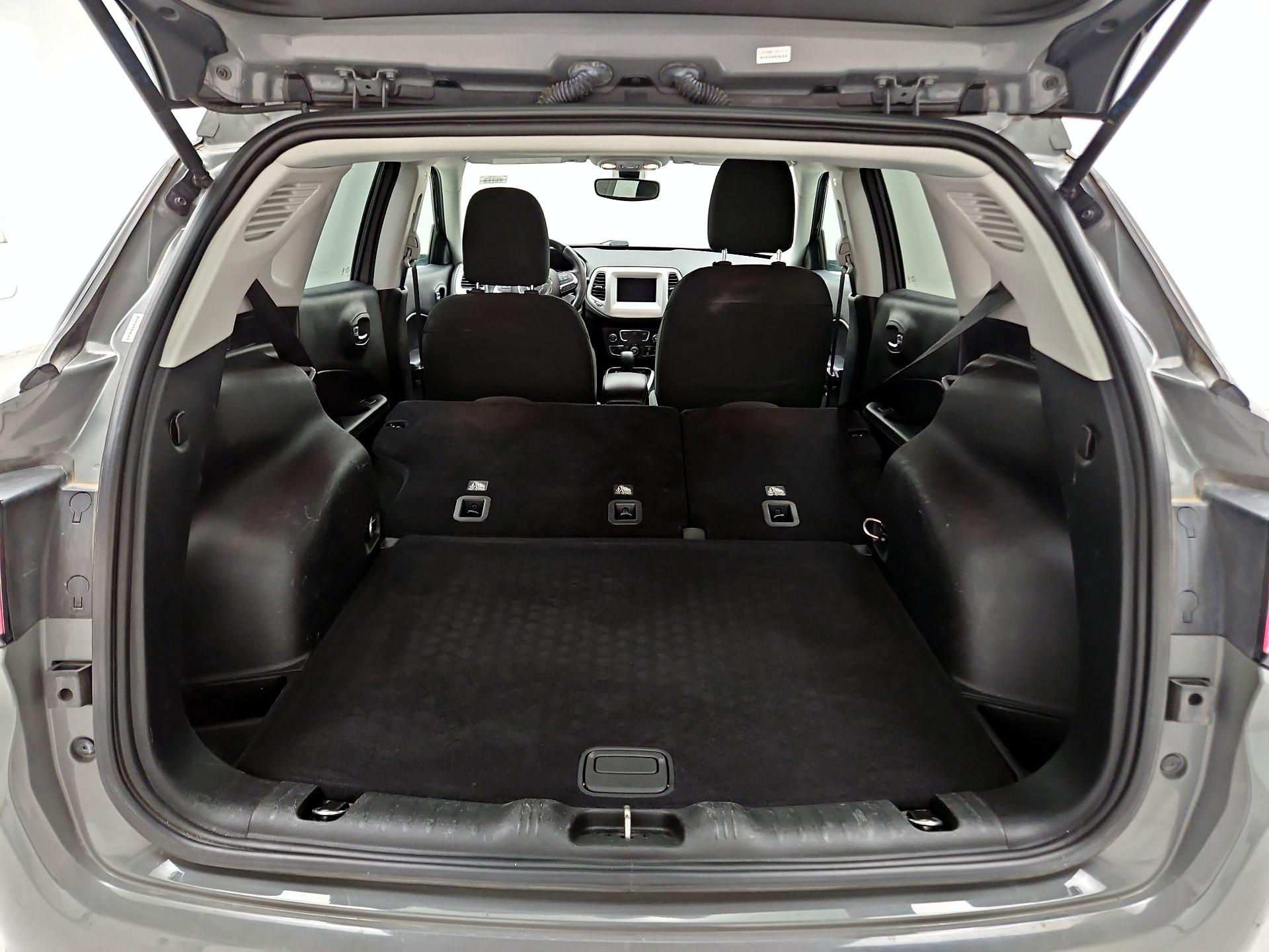 Thumbnail: 2019 Jeep Compass - 19