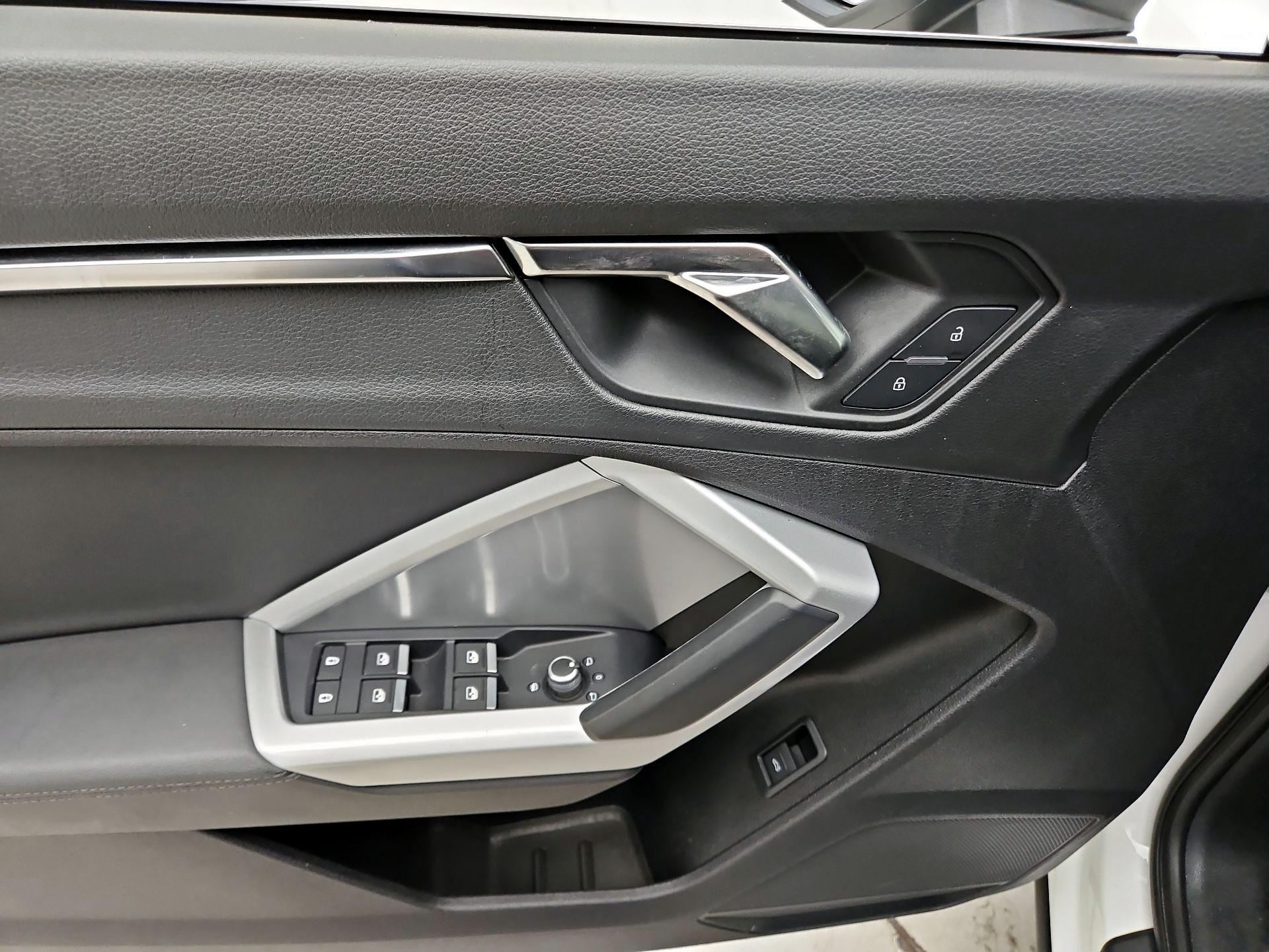Thumbnail: 2022 Audi Q3 - 12