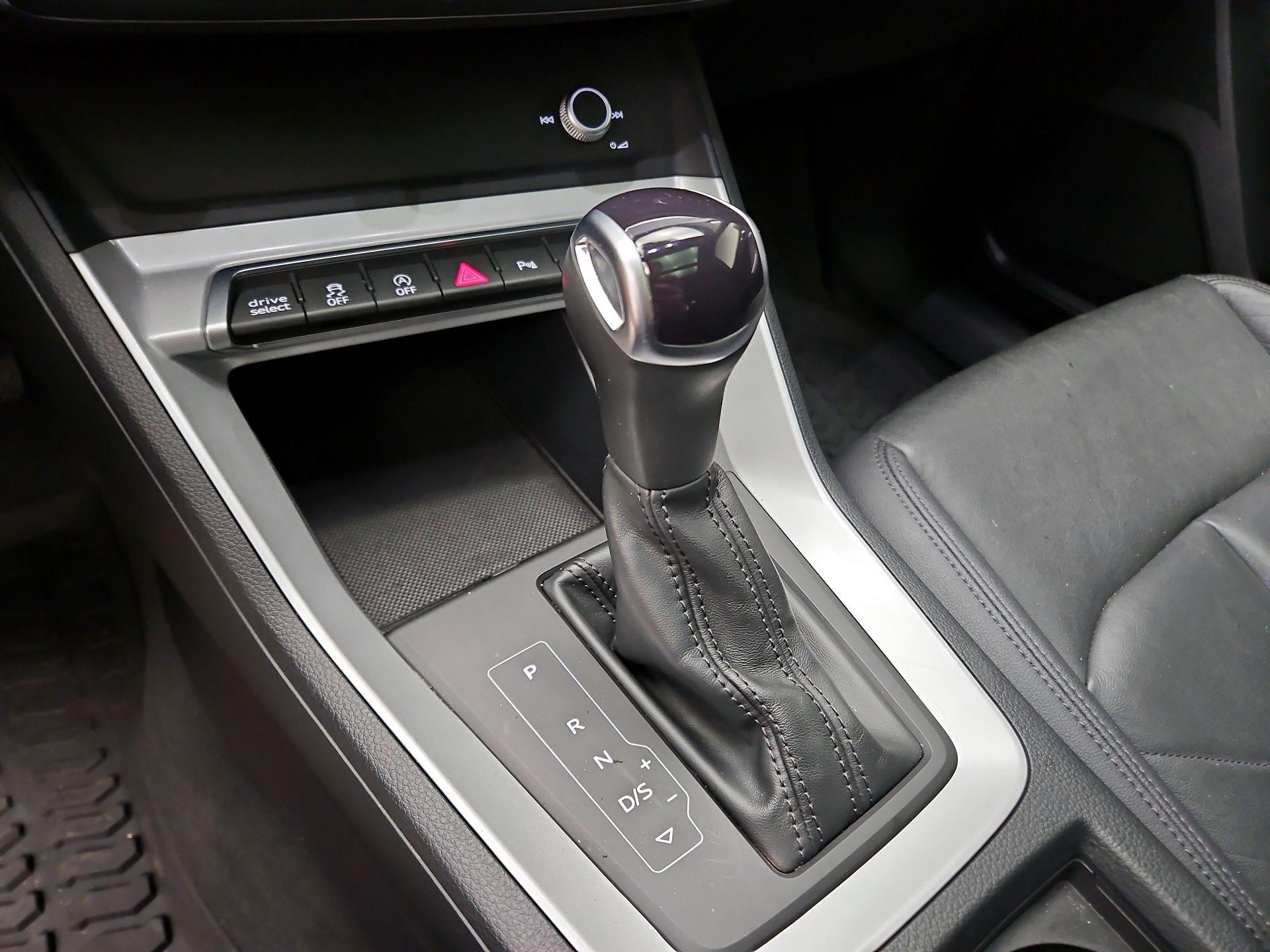 Thumbnail: 2022 Audi Q3 - 17