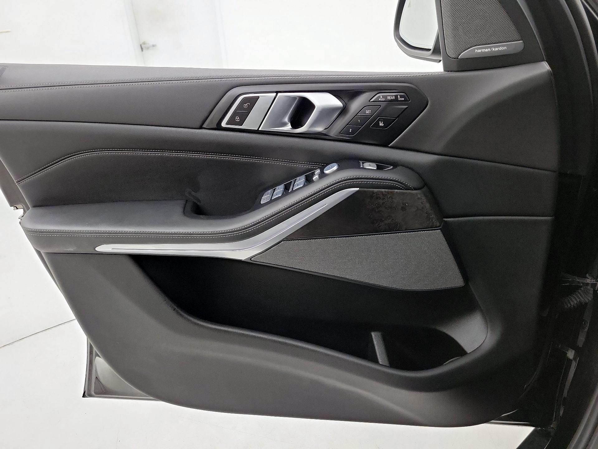 Thumbnail: 2023 BMW X7 - 12