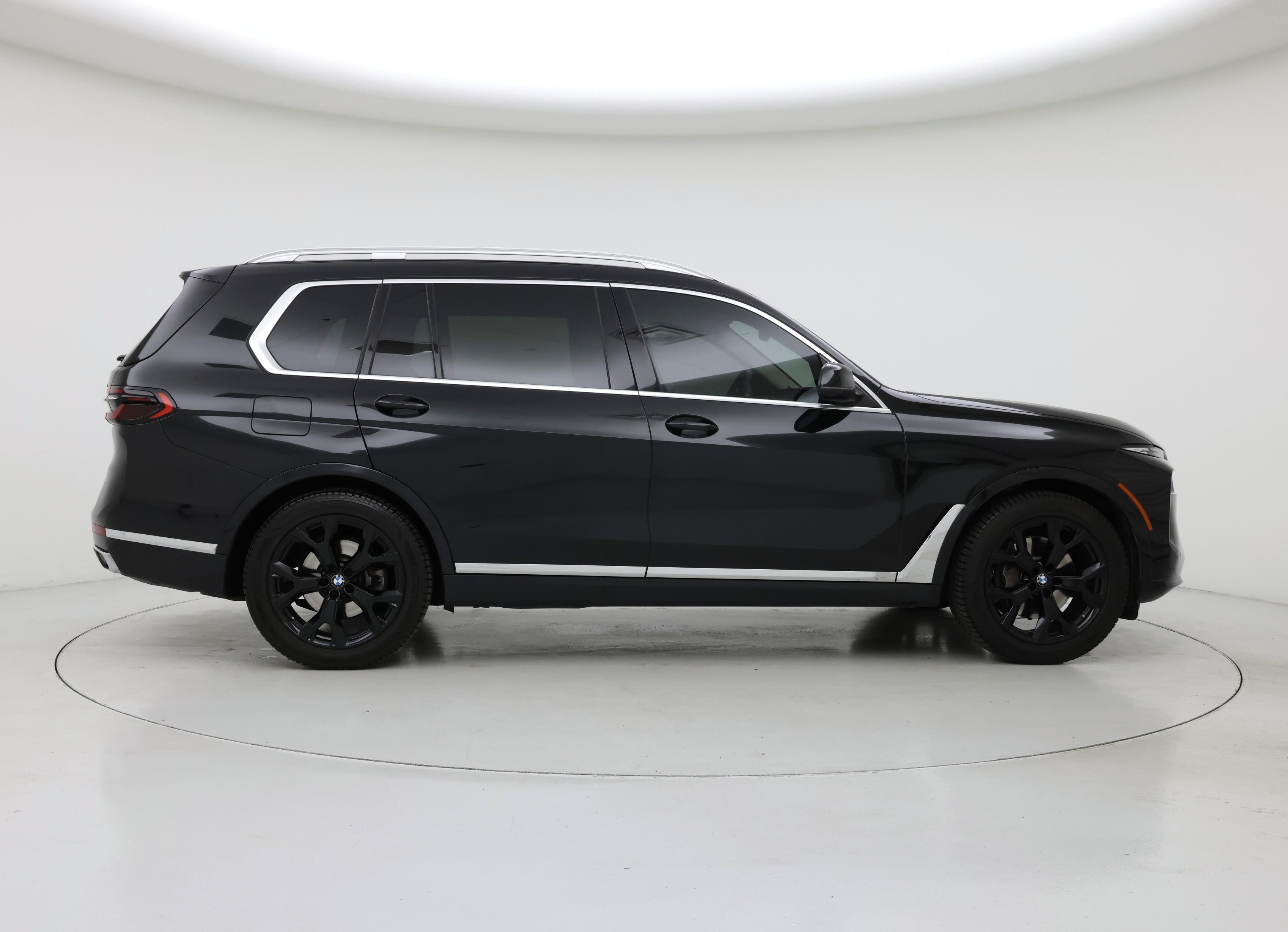 Thumbnail: 2023 BMW X7 - 7