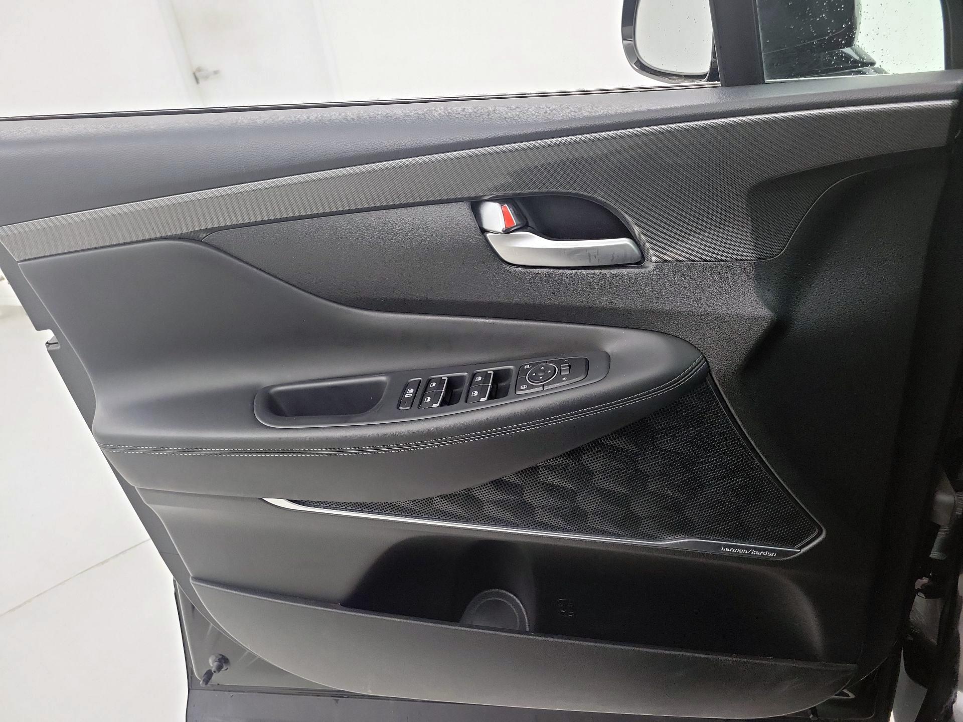 Thumbnail: 2022 Hyundai Santa Fe - 12