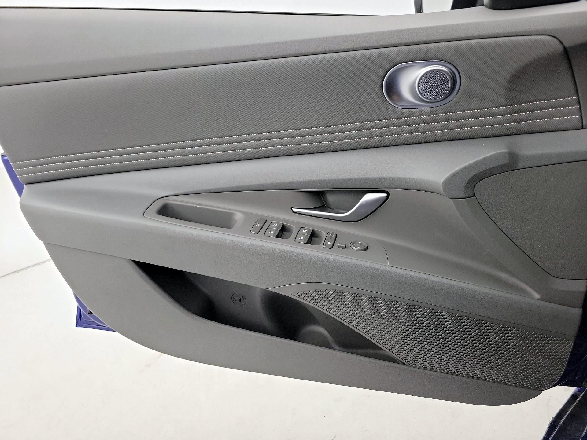 Thumbnail: 2026 Hyundai Elantra - 12