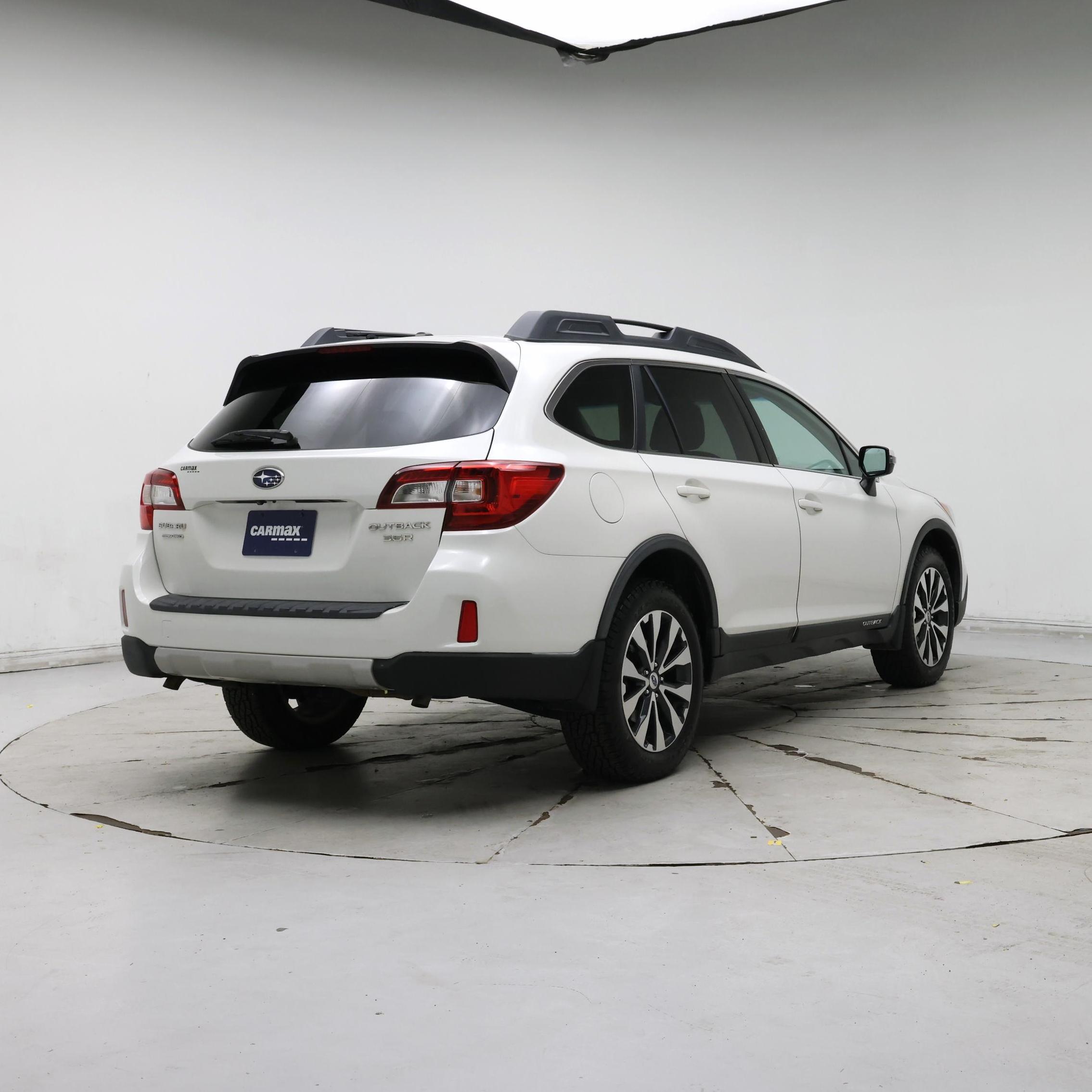 Thumbnail: 2015 Subaru Outback - 8