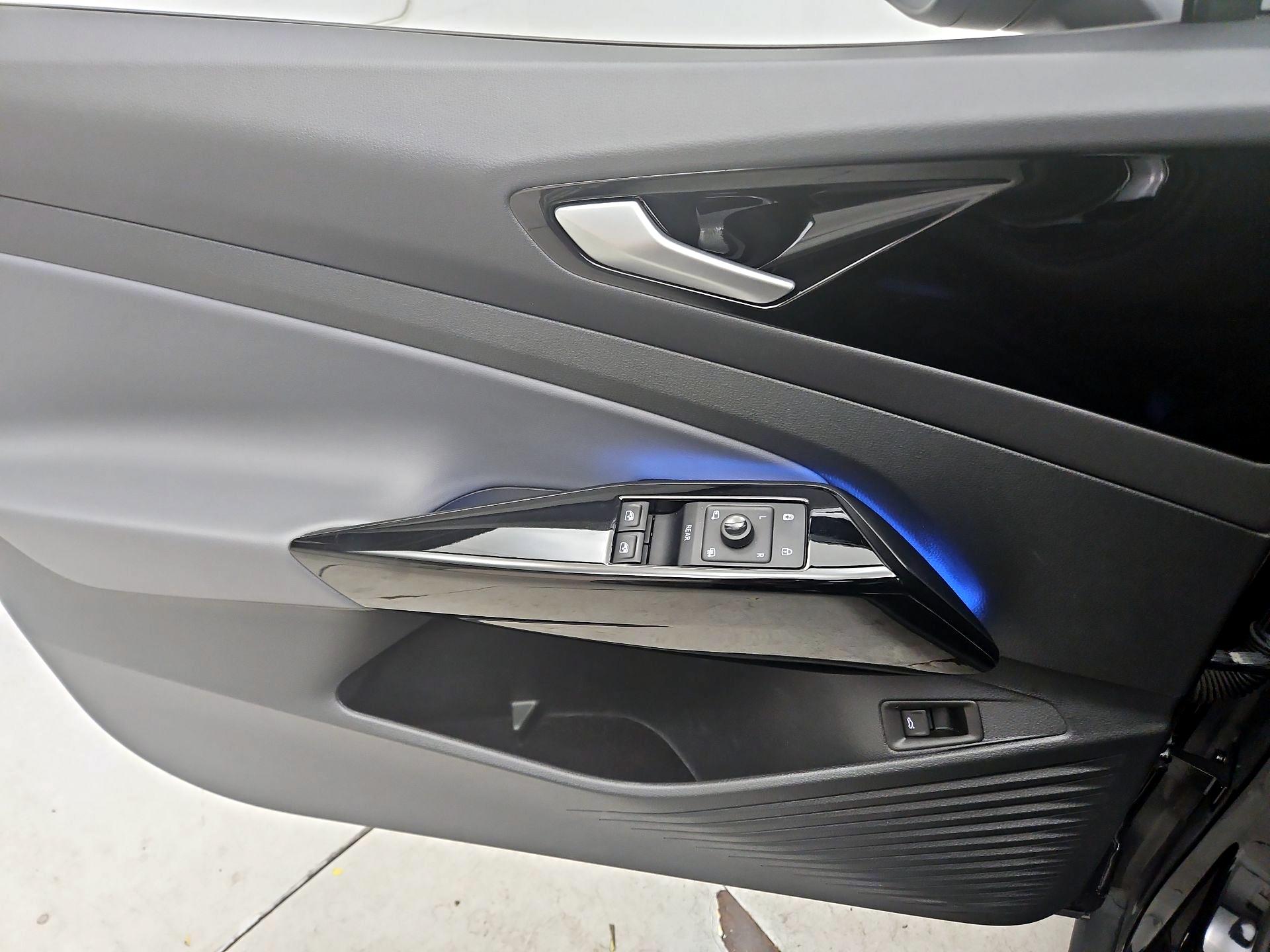 Thumbnail: 2021 Volkswagen ID.4 - 12