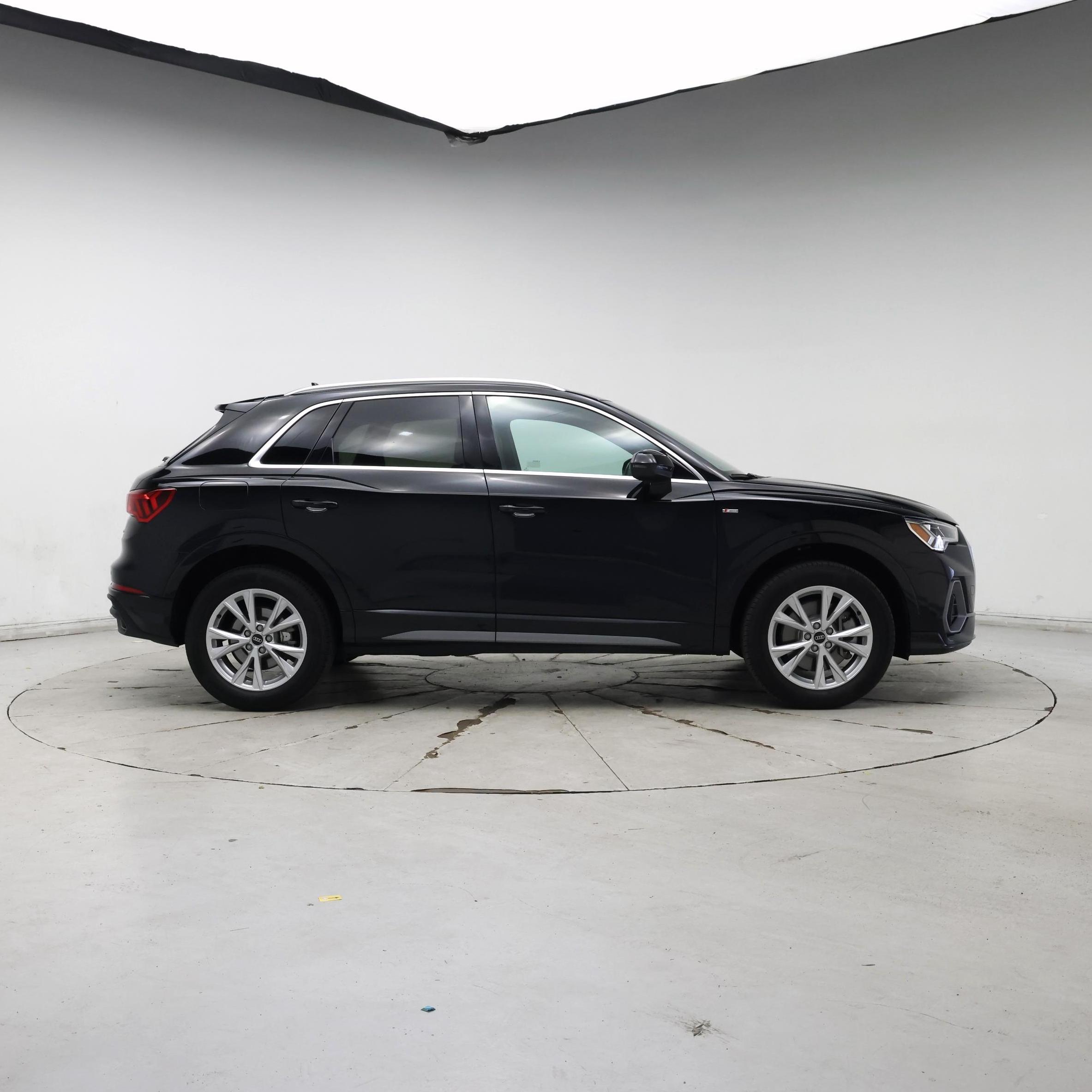 Thumbnail: 2024 Audi Q3 - 7