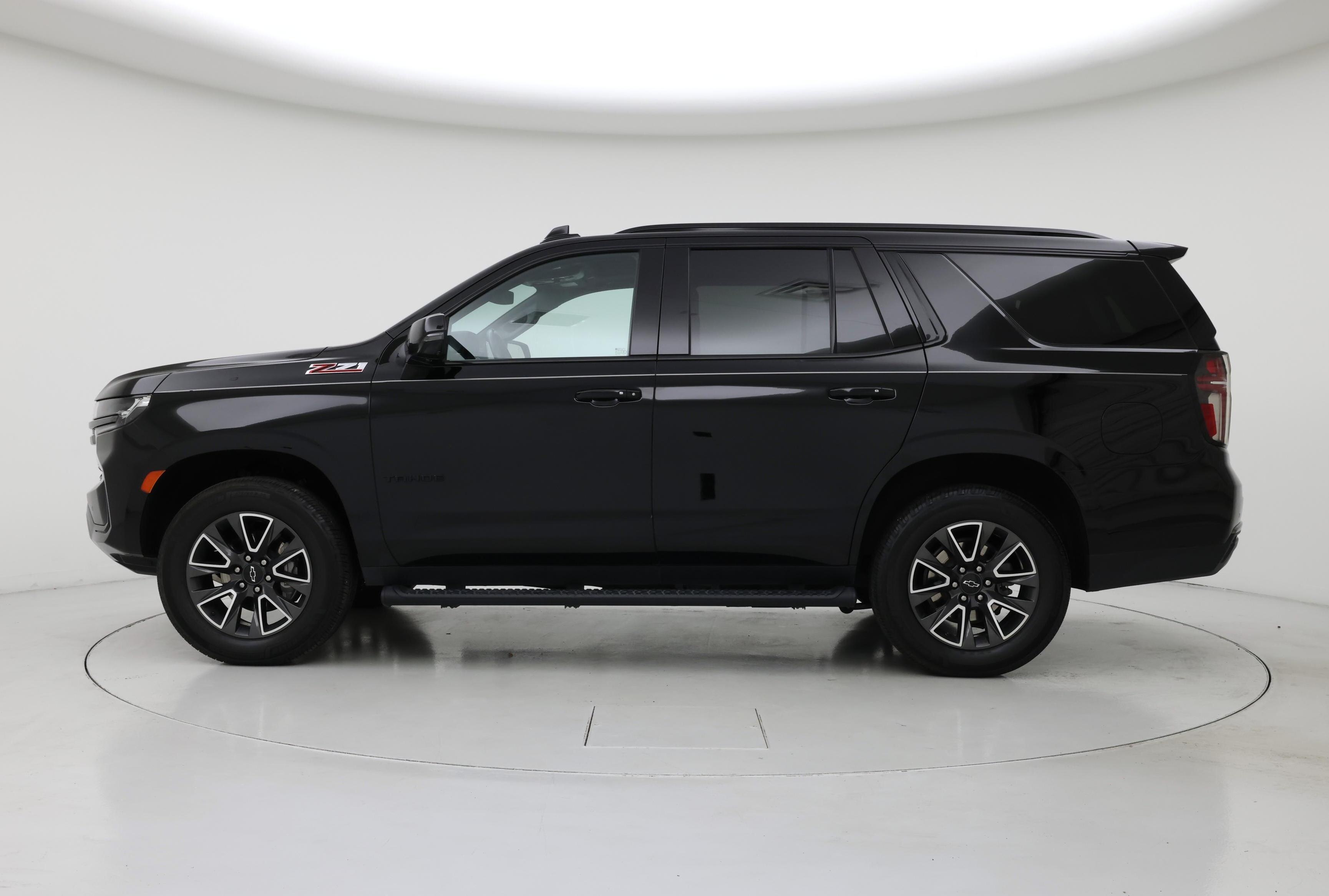 Thumbnail: 2022 Chevrolet Tahoe - 3
