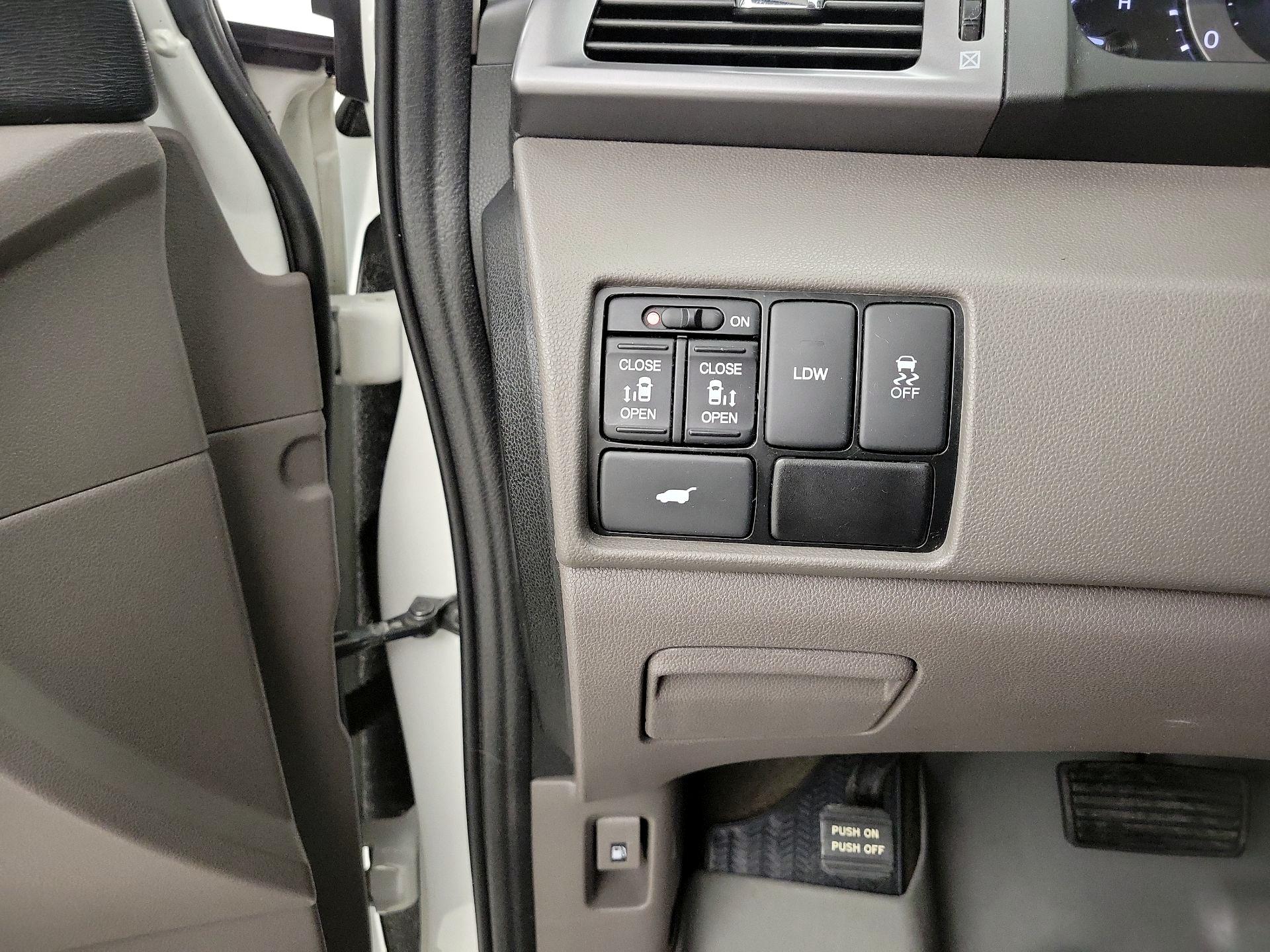 Thumbnail: 2014 Honda Odyssey - 13