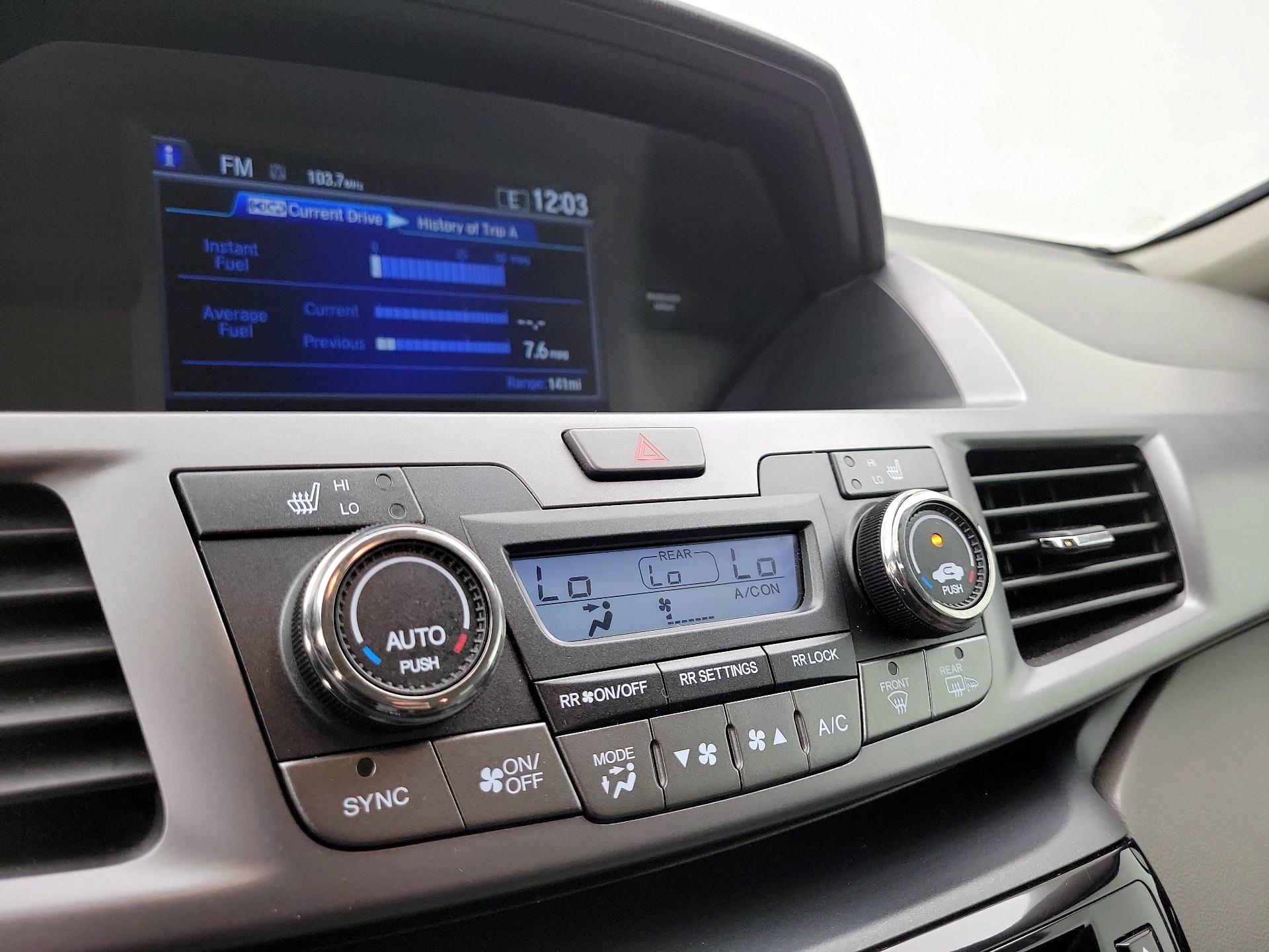 Thumbnail: 2014 Honda Odyssey - 16