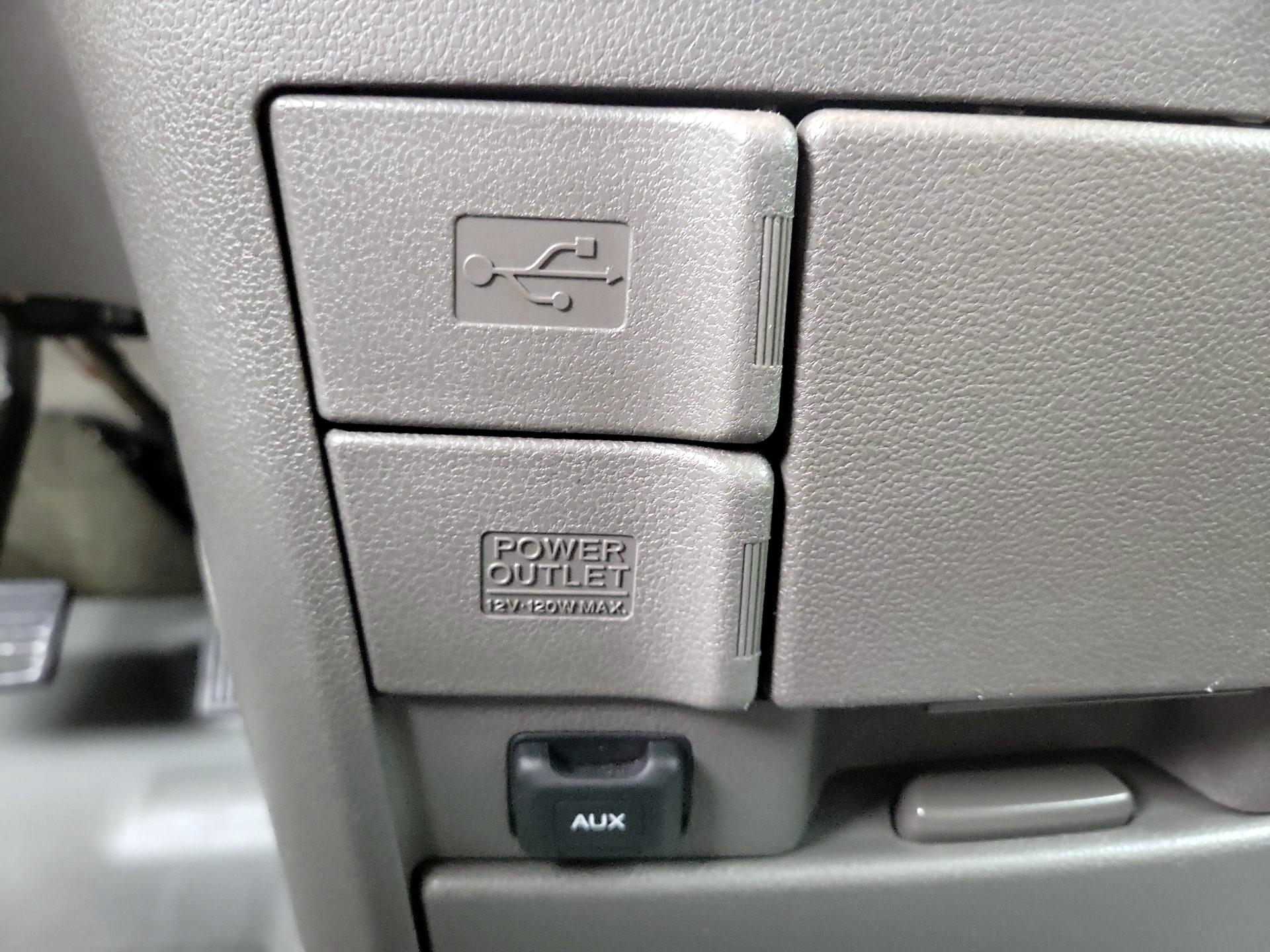 Thumbnail: 2014 Honda Odyssey - 18