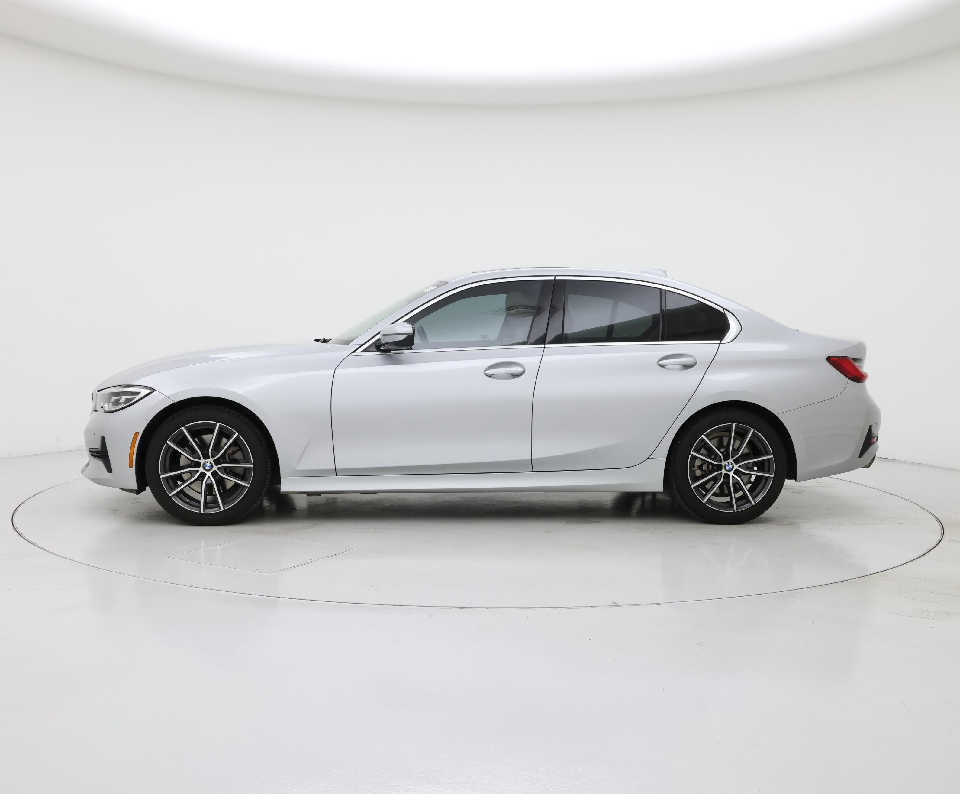 Thumbnail: 2020 BMW 3 Series - 3