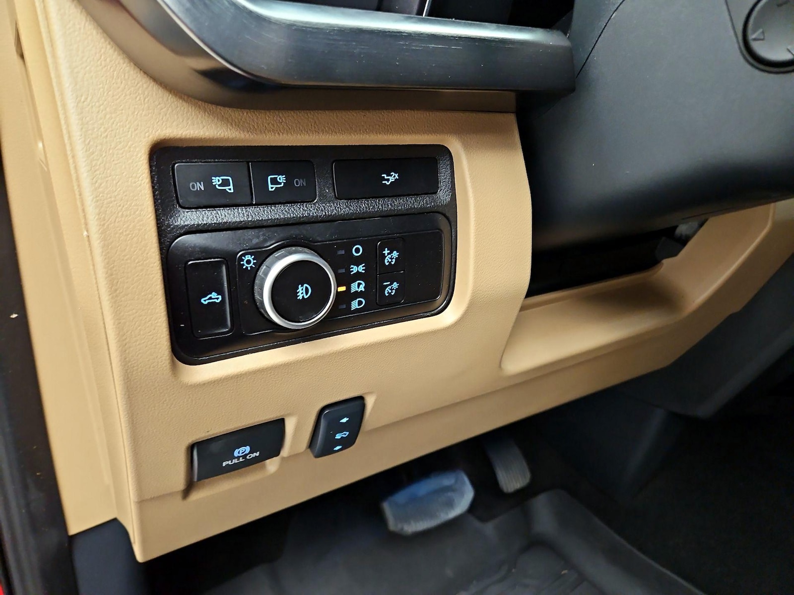 2023 Ford F-350 Super Duty Lariat - Photo 12