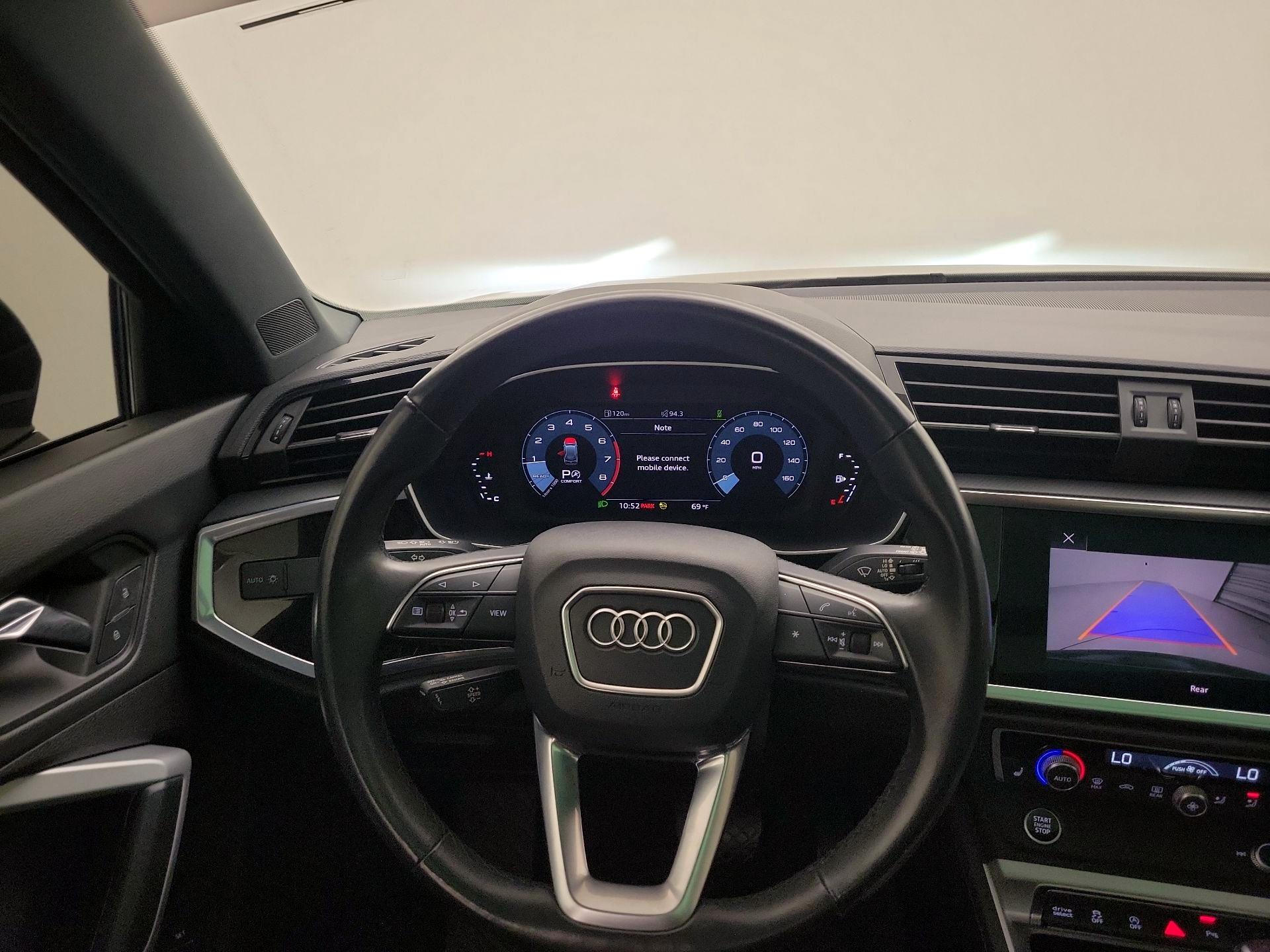 Thumbnail: 2022 Audi Q3 - 10