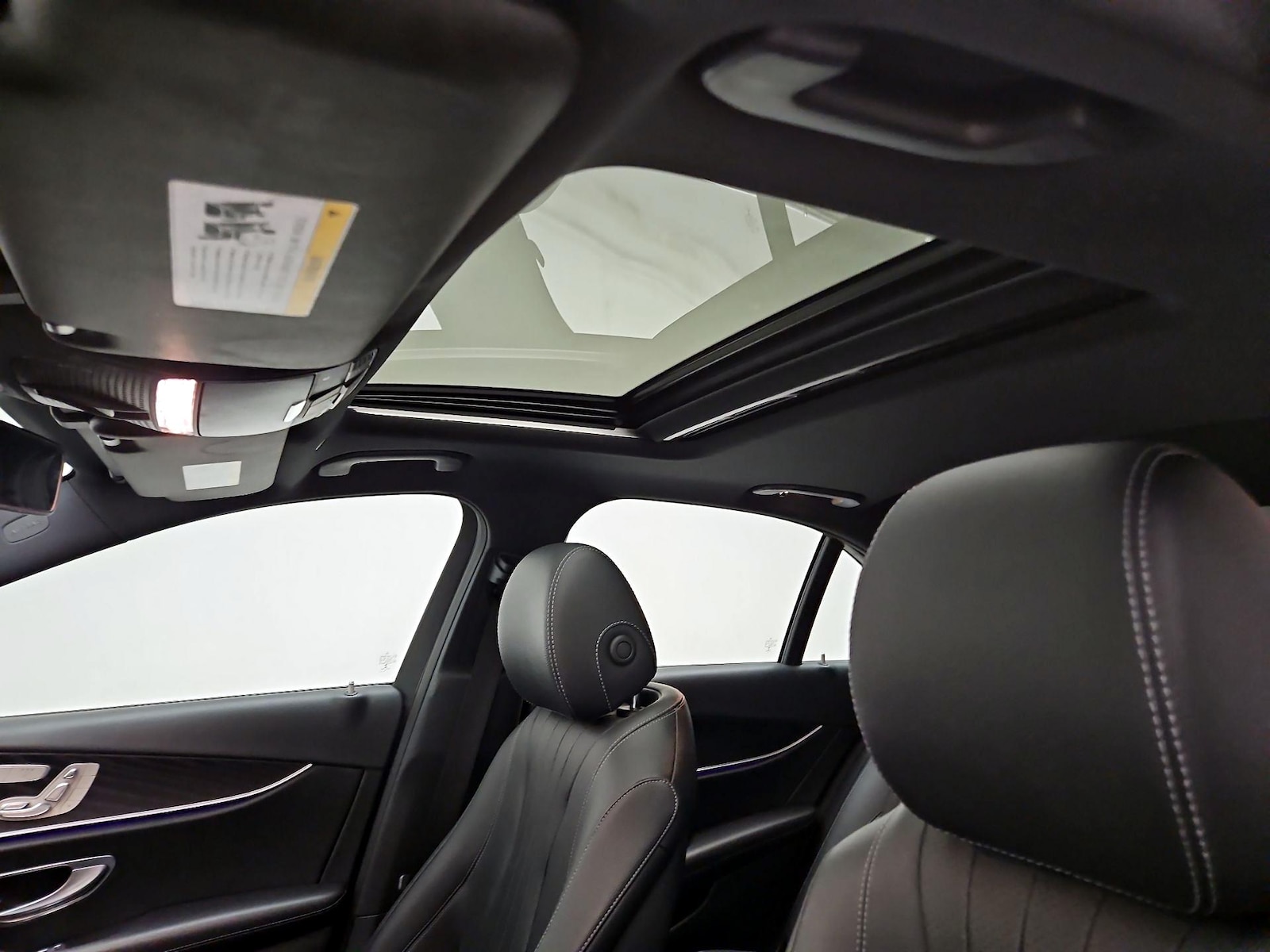 2019 Mercedes-Benz E-Class E300 - Photo 21