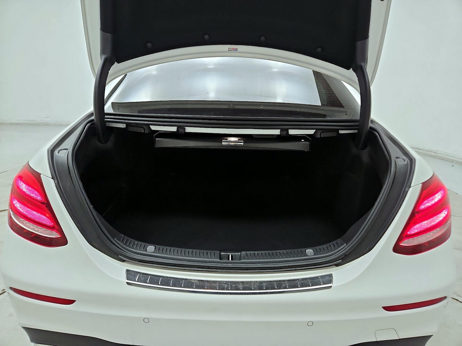 2019 Mercedes-Benz E-Class E300 - Photo 23