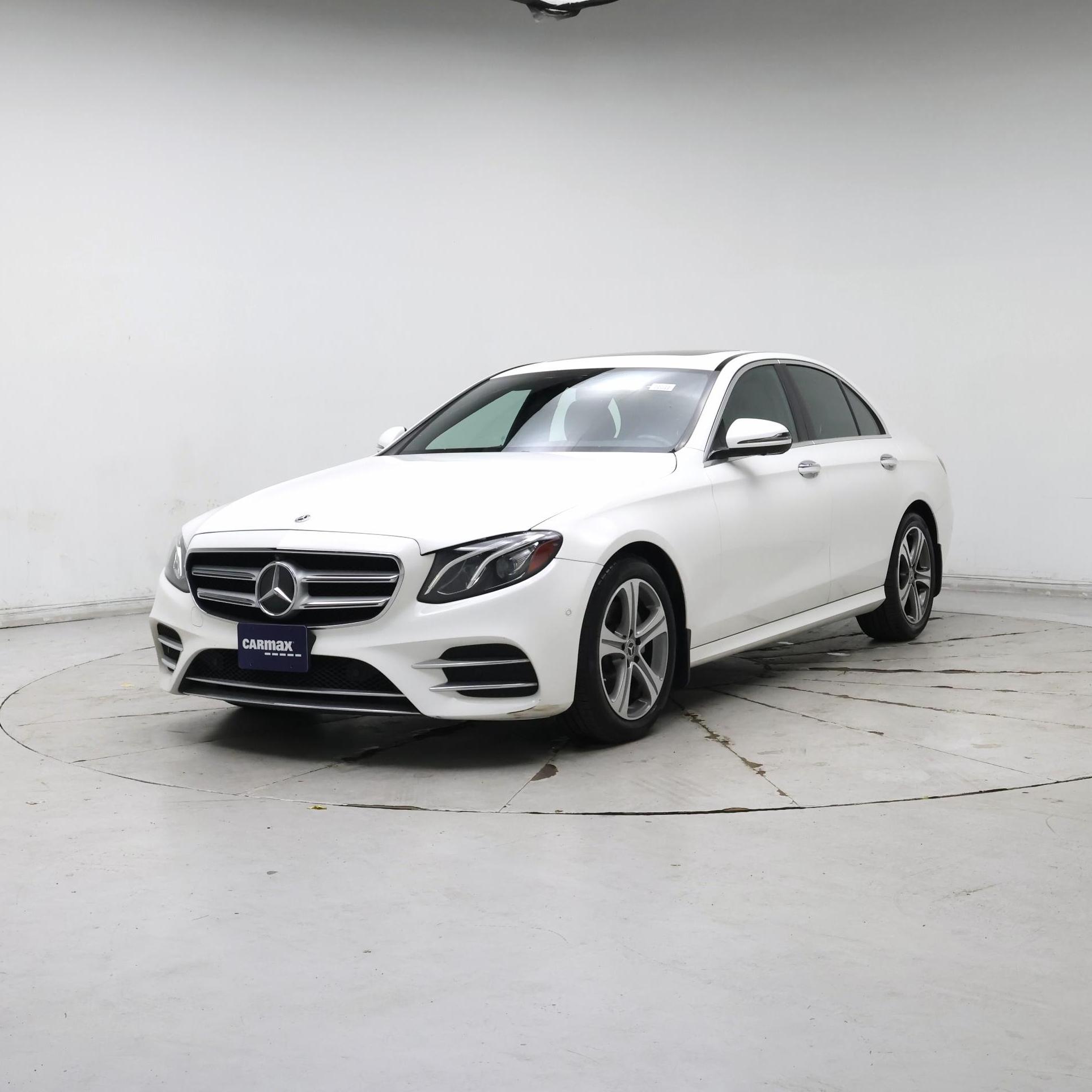 Thumbnail: 2019 Mercedes-Benz E-Class - 4