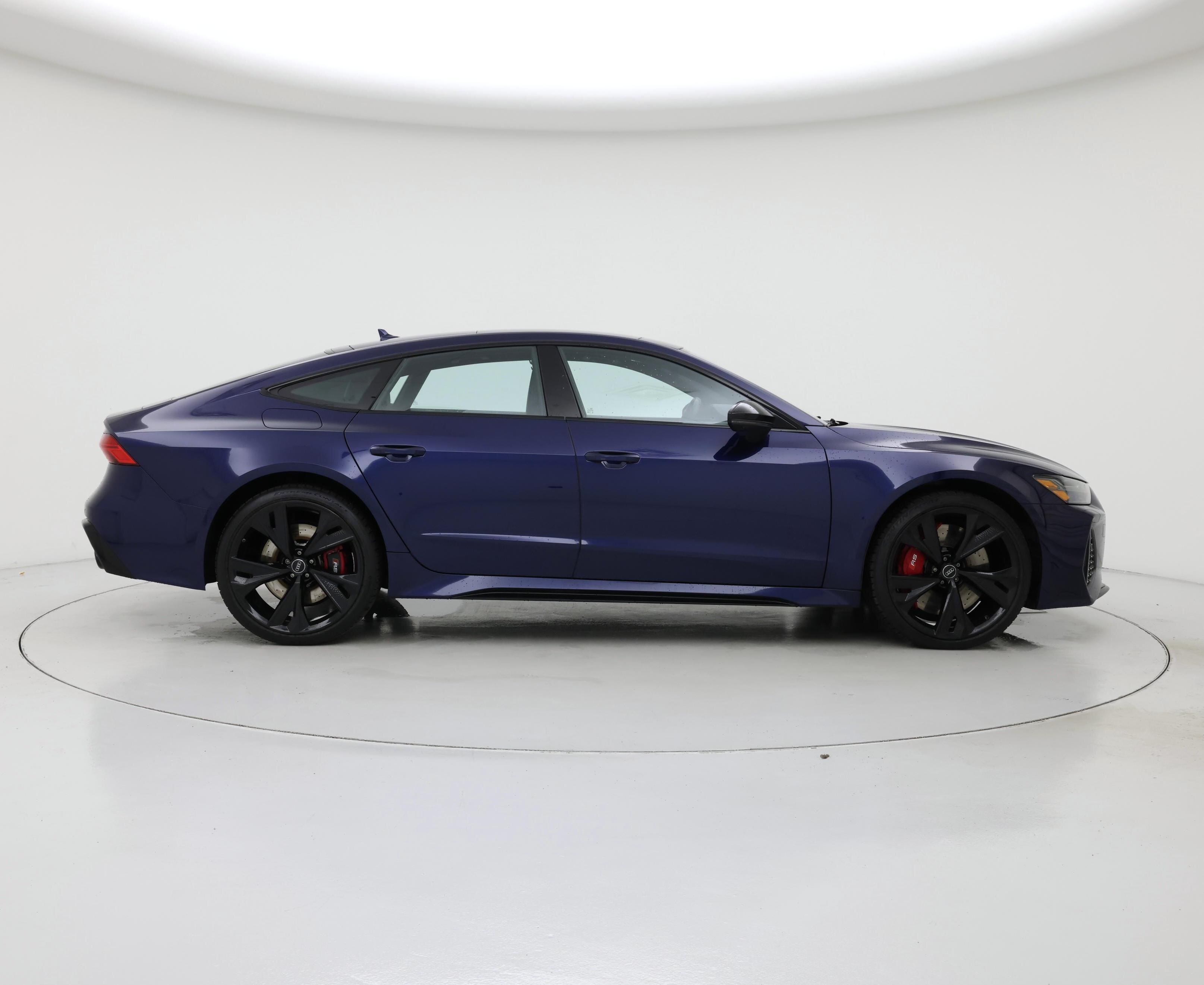 Thumbnail: 2021 Audi RS 7 - 7
