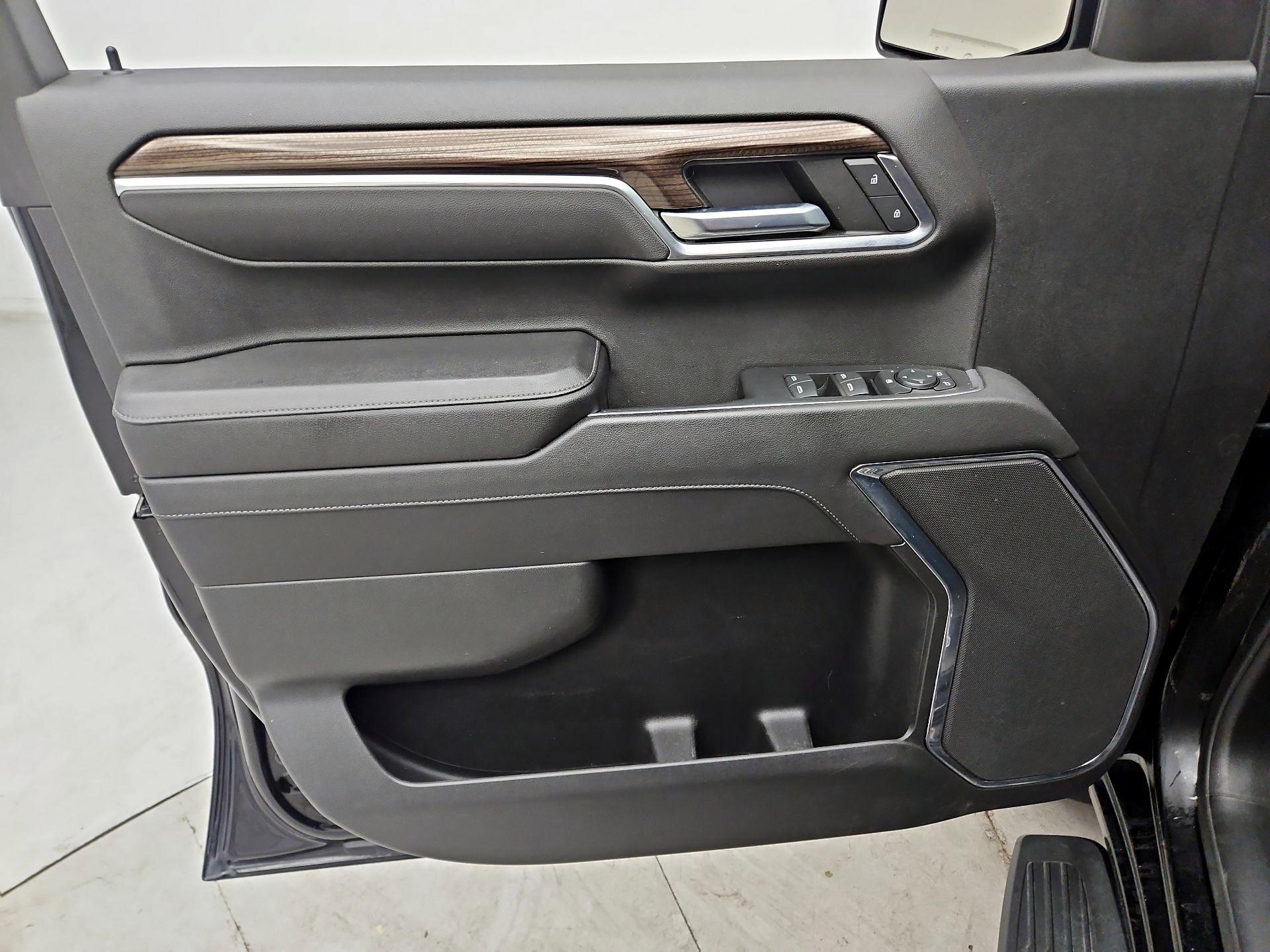 Thumbnail: 2023 Chevrolet Silverado 1500 - 12