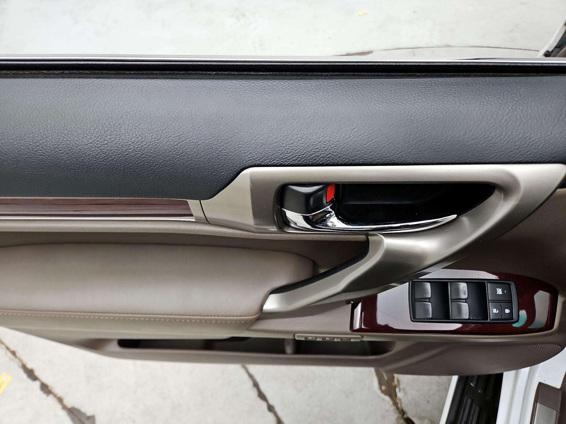 Thumbnail: 2019 Lexus GX - 12