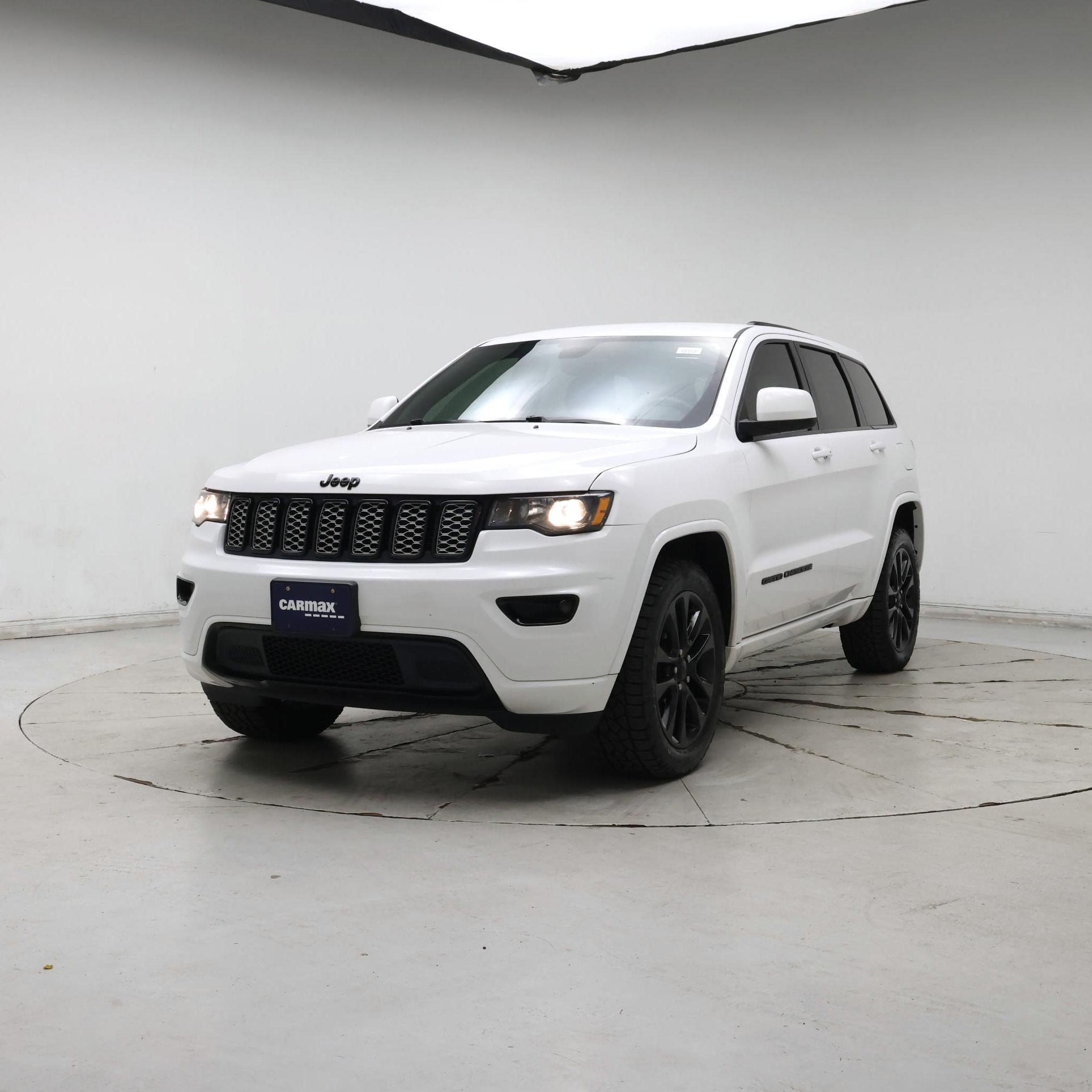 Thumbnail: 2018 Jeep Grand Cherokee - 4