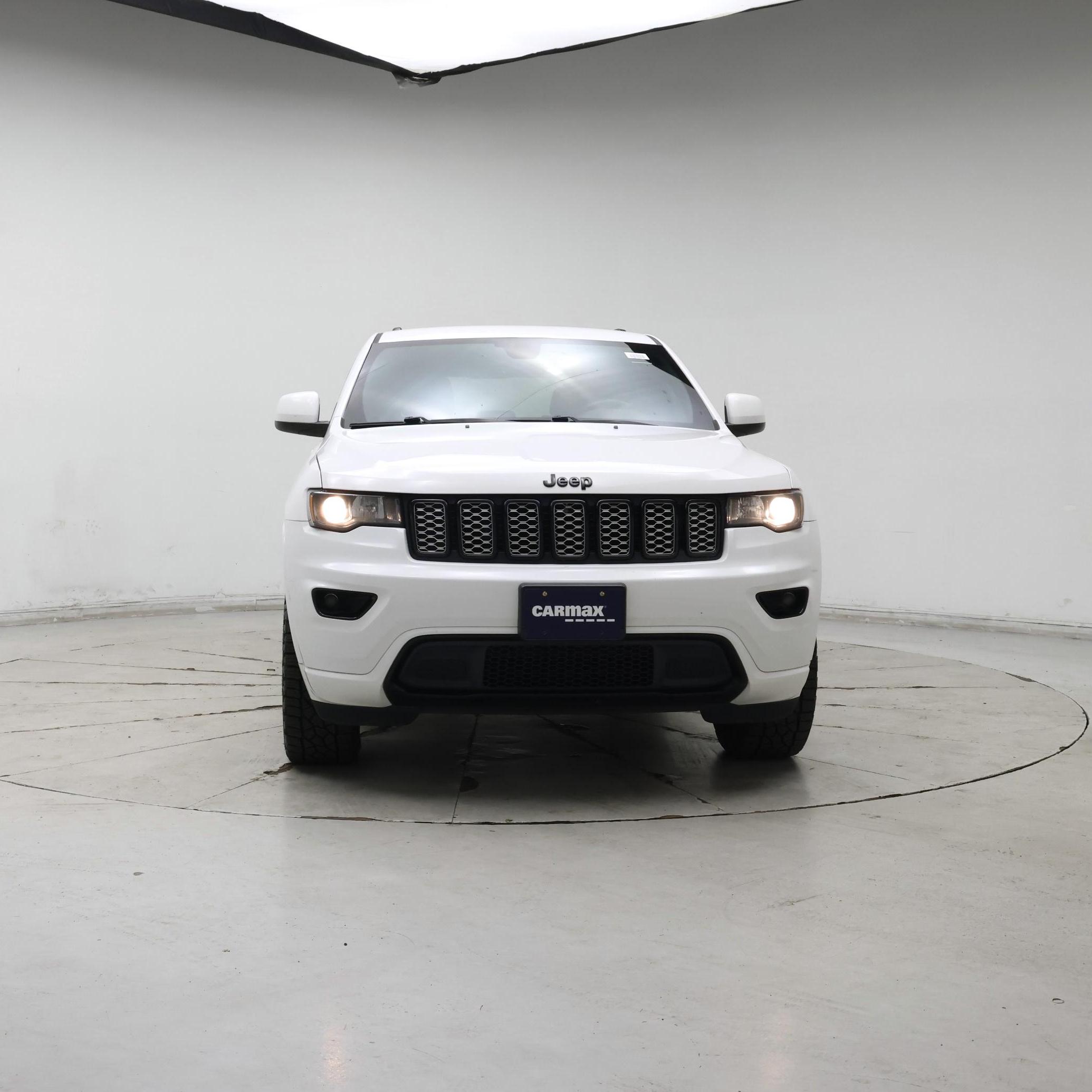 Thumbnail: 2018 Jeep Grand Cherokee - 5