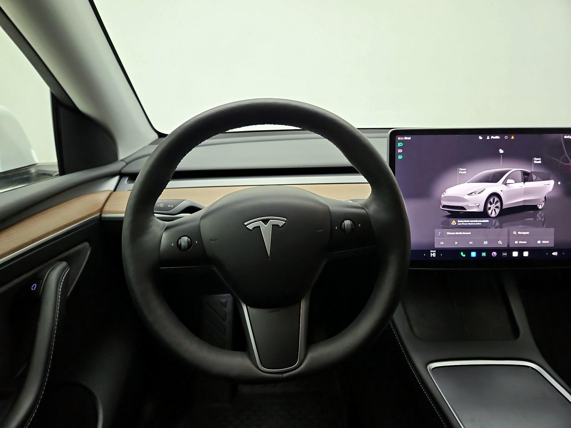 Thumbnail: 2023 Tesla Model Y - 10