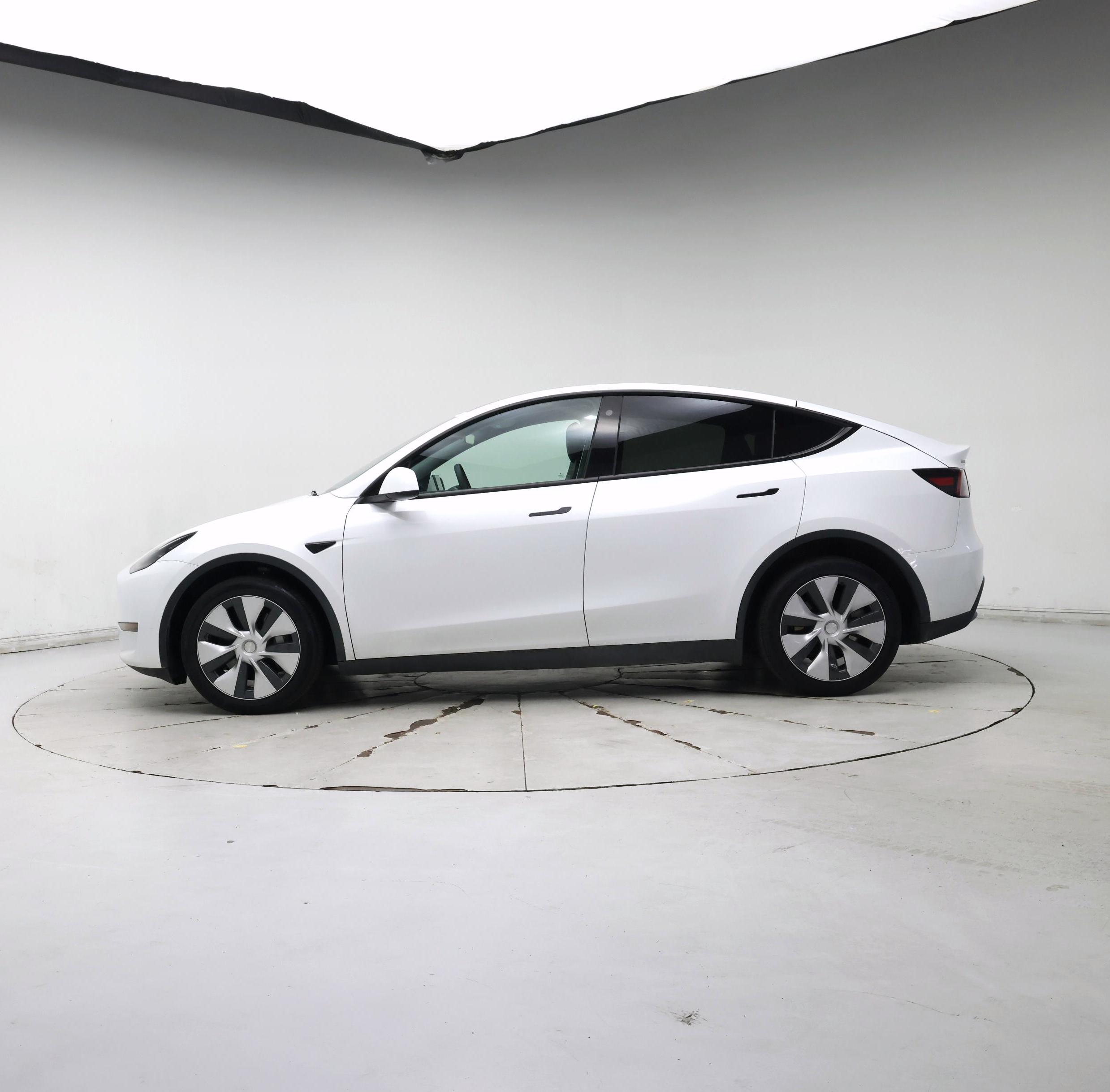 Thumbnail: 2023 Tesla Model Y - 3