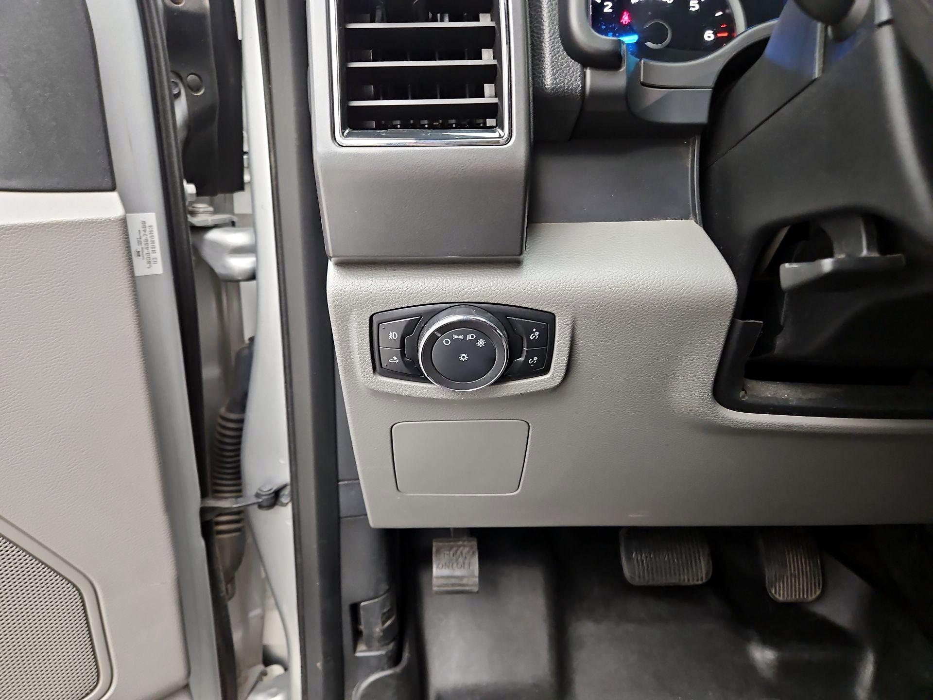 Thumbnail: 2017 Ford F-150 - 13