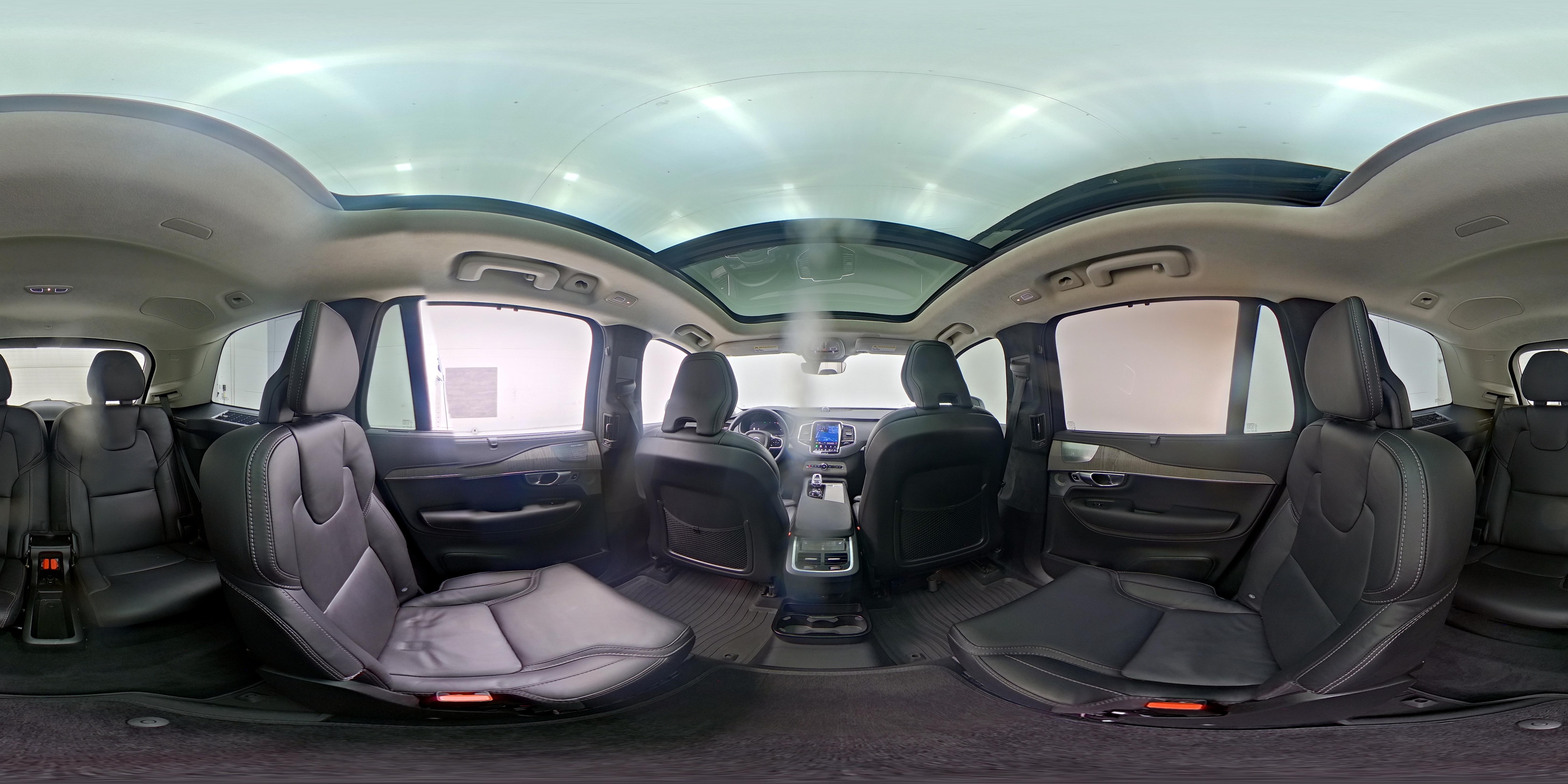 2025 Volvo XC90 Ultra - Photo 28