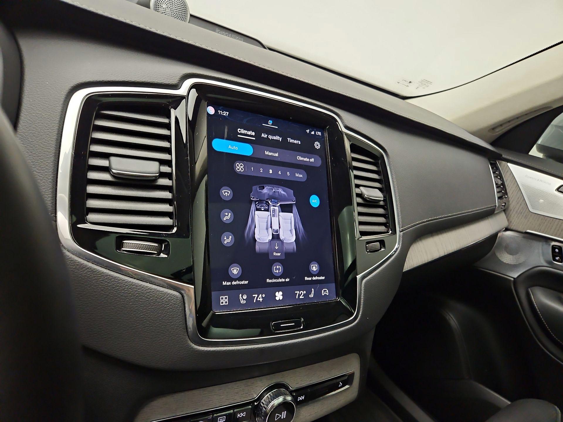 Thumbnail: 2025 Volvo XC90 - 17