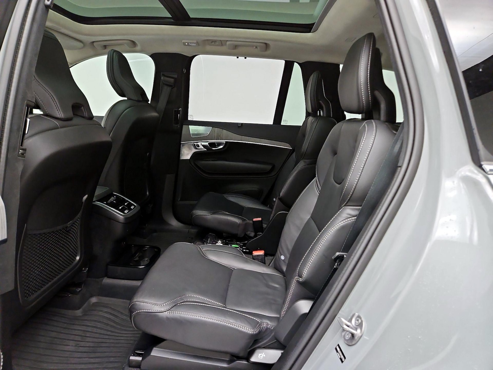 2025 Volvo XC90 Ultra - Photo 21