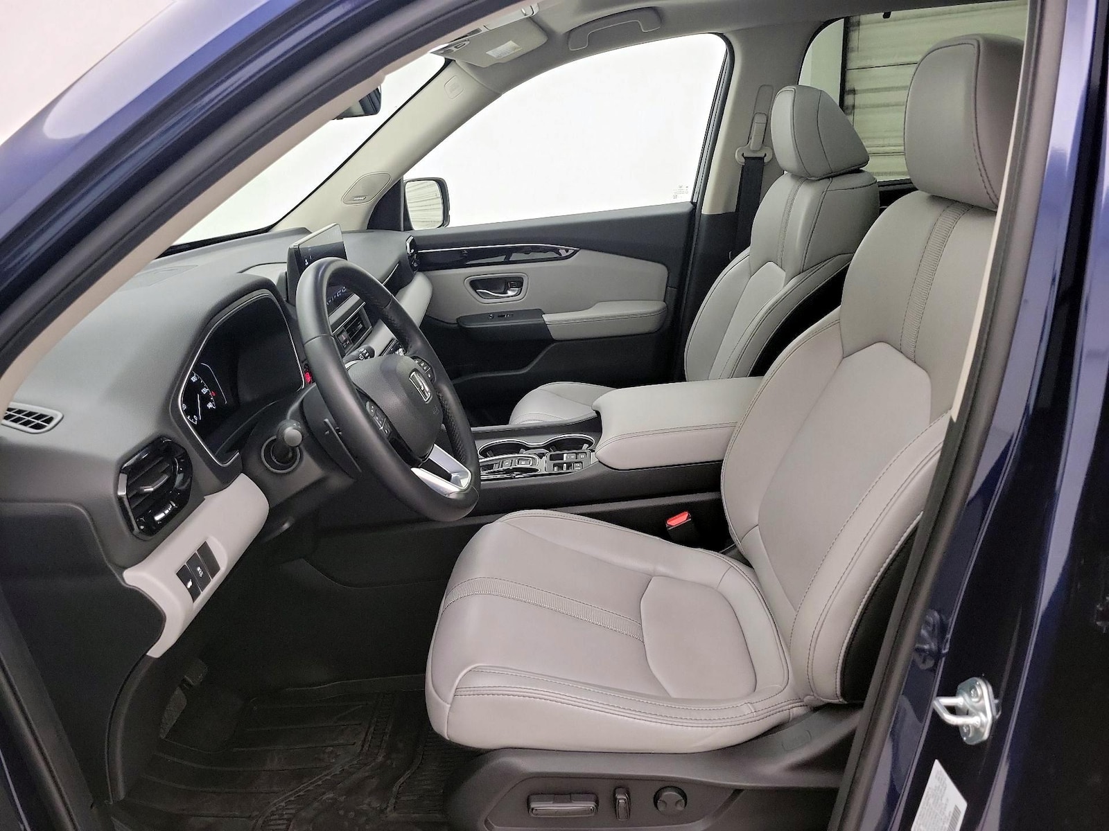 2025 Honda Pilot Touring - Photo 12