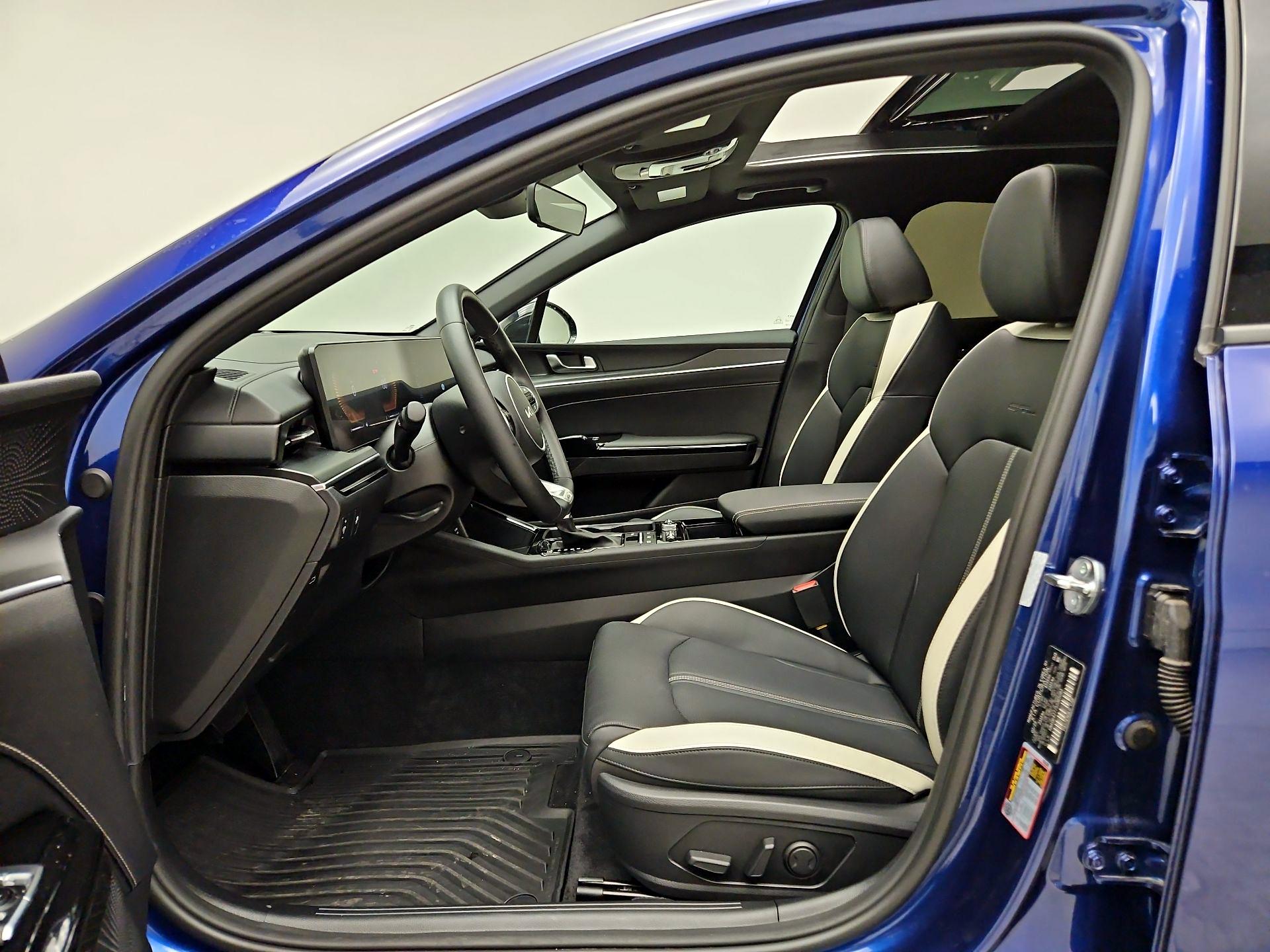 Thumbnail: 2025 Kia K5 - 11